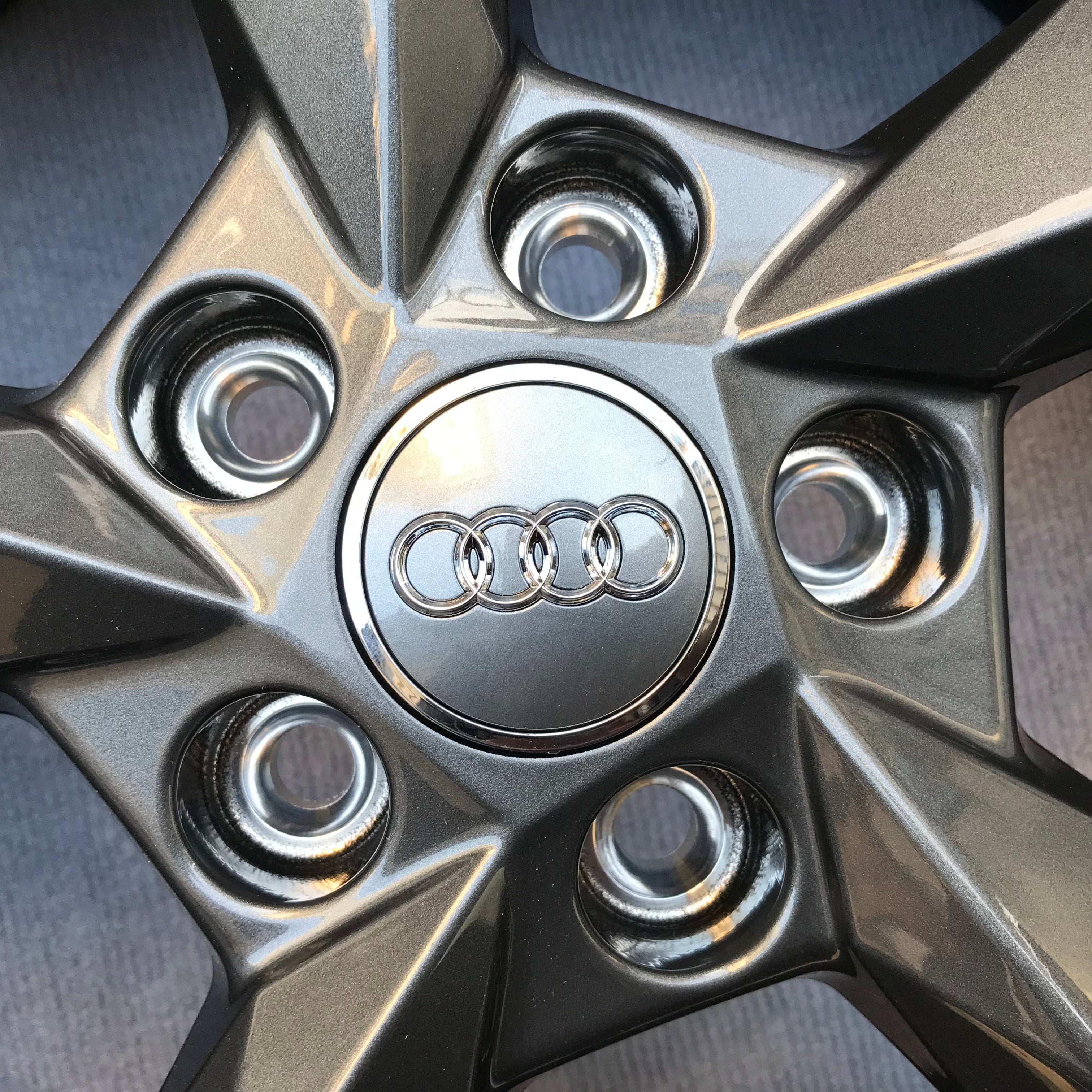 Audi Q3 19 inch original wheel