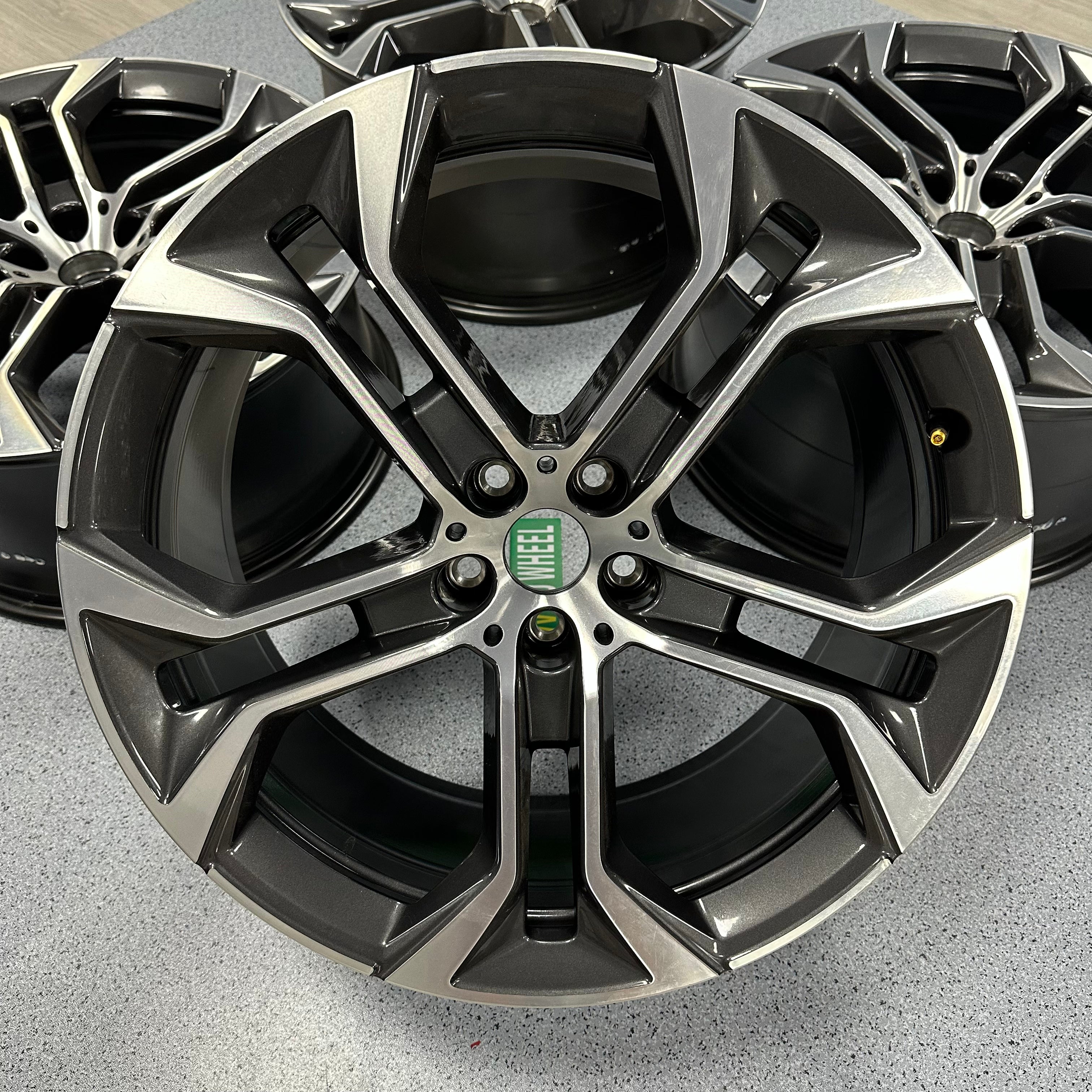 BMW X5 744M 21 inch original wheels
