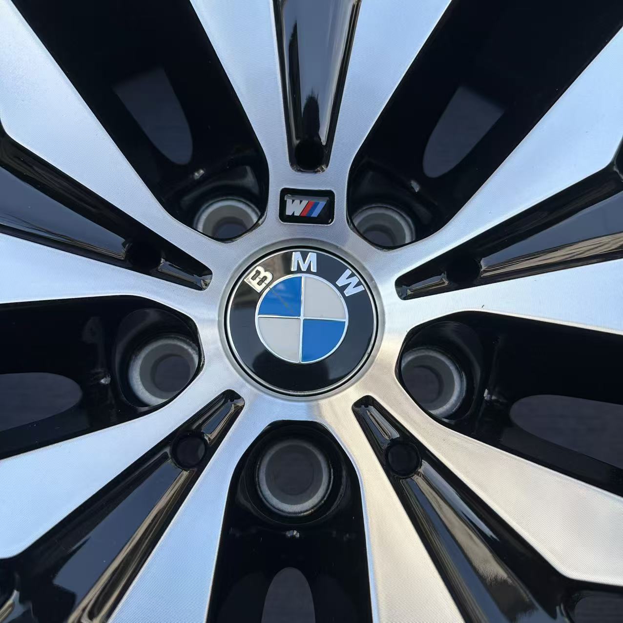 BMW X5 742M 22-inch brand new original wheels