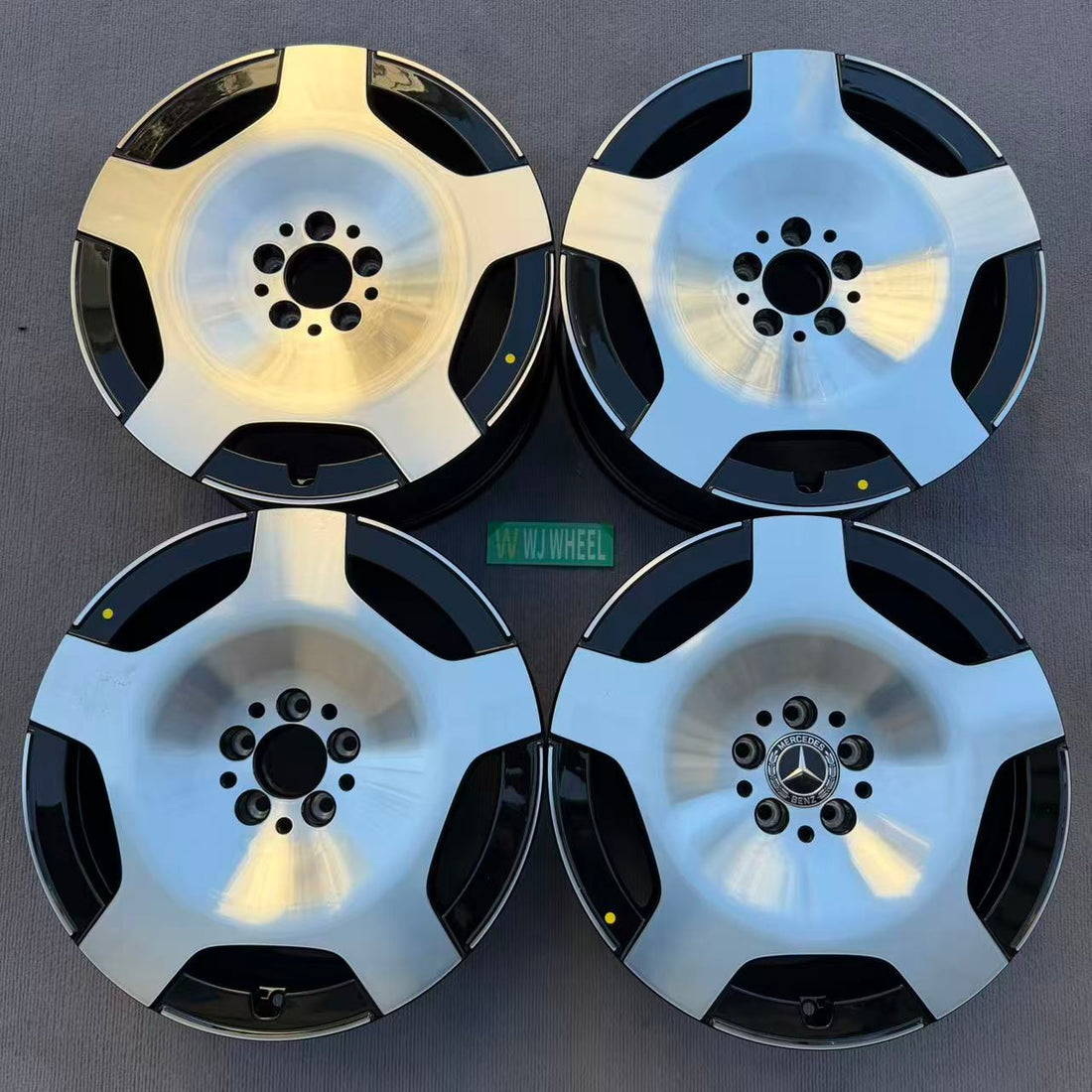Mercedesbenz  V class  19 inch original wheel