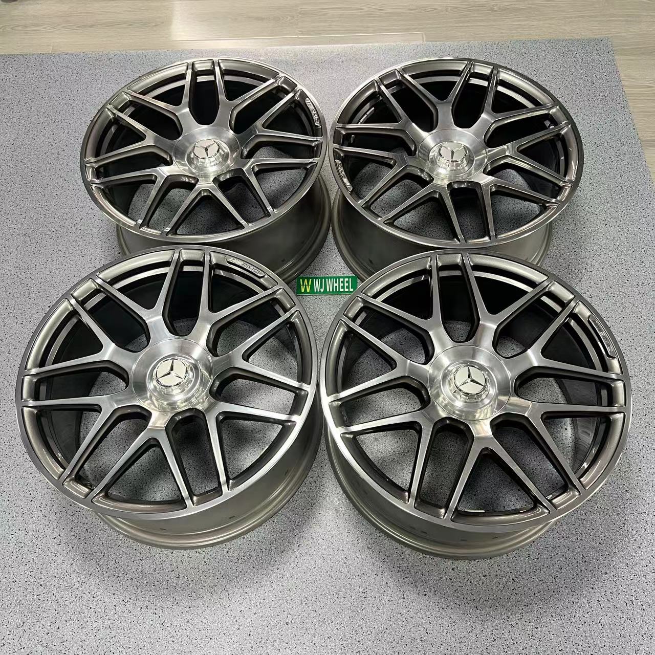 Mercedesbenz G63 22 inch original wheel Silver Edge