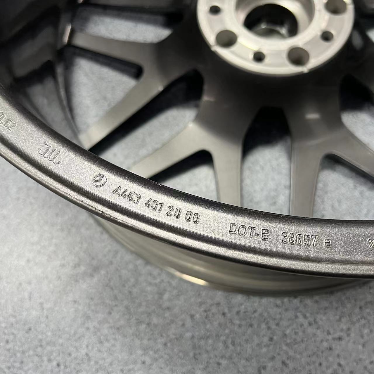 Mercedesbenz G63 22 inch original wheel Silver Edge