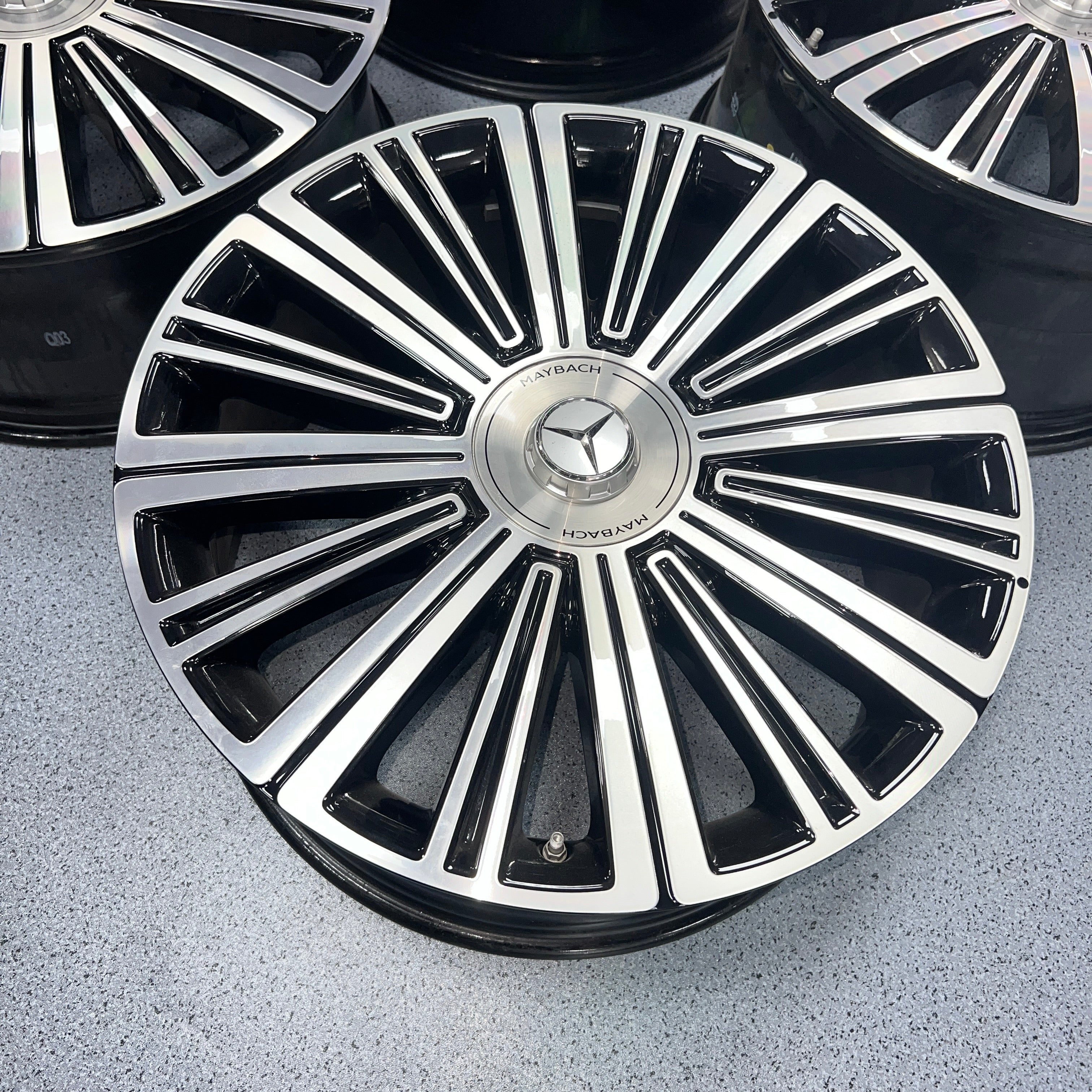 Mercedes benz GLS480 22 inch Original wheel