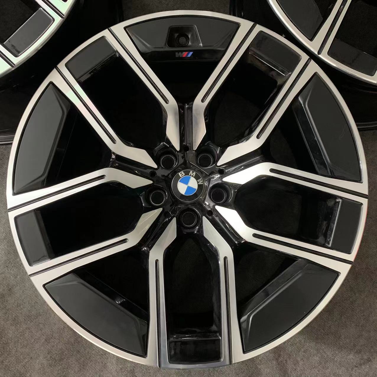 BMW 7 Series 907M 20 inch original wheels