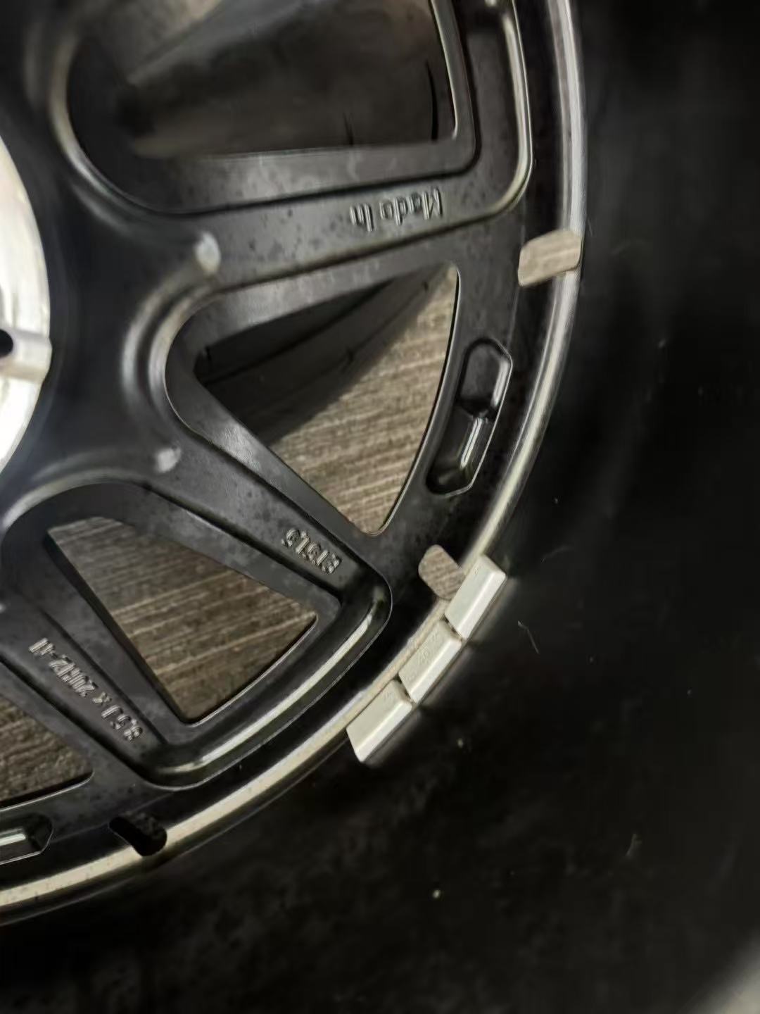 Mercedes benz GLB35 20 inch Original wheels
