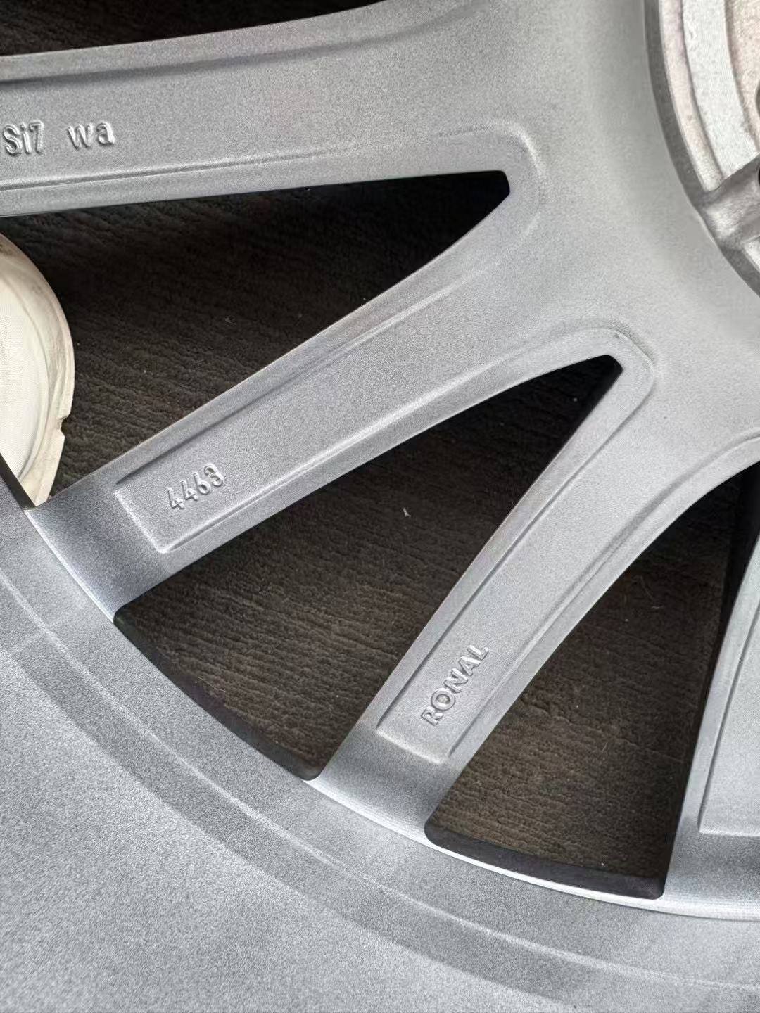 Mercedes benz GLS450 22 inch Original wheel