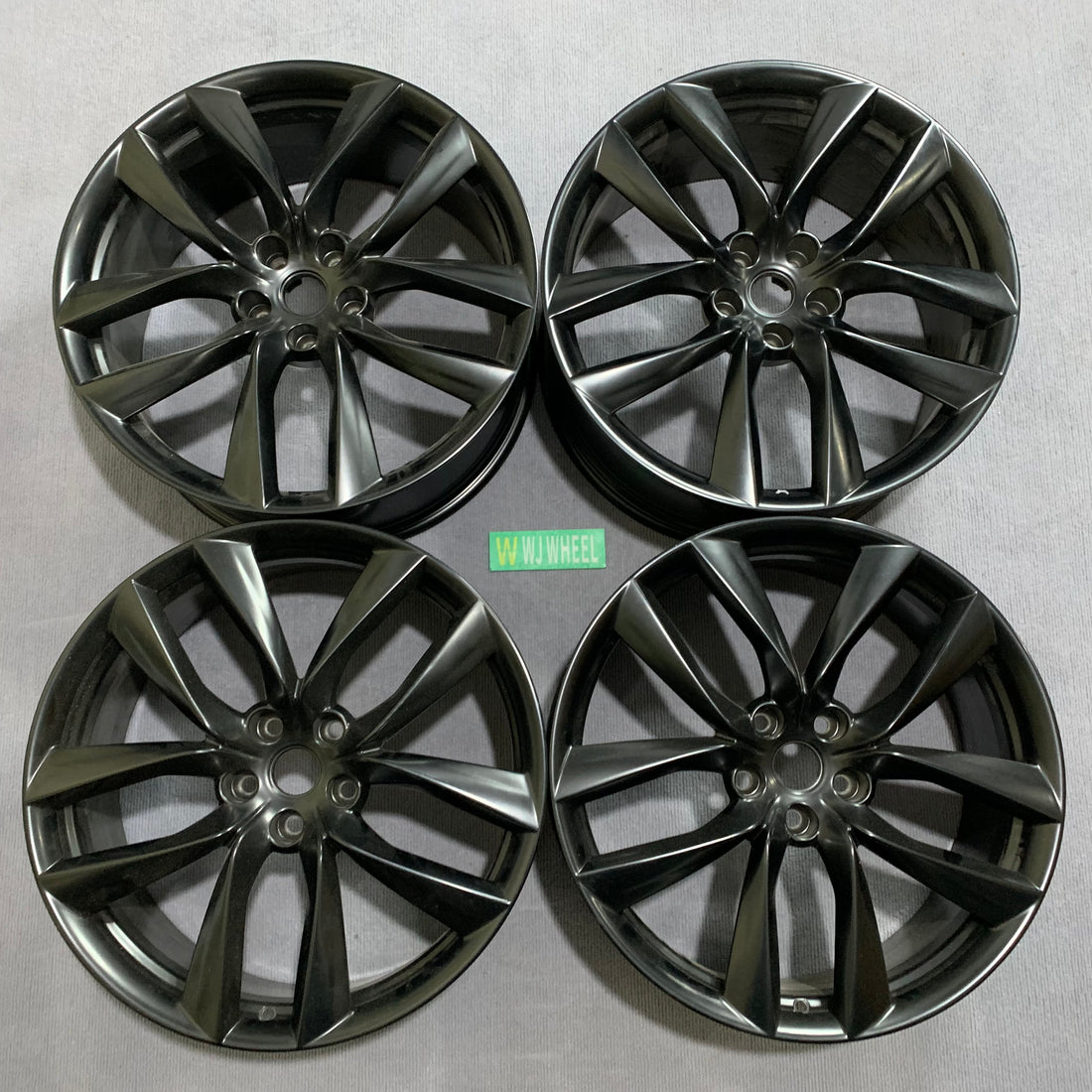 Tesla Model S 21-inch Original wheel