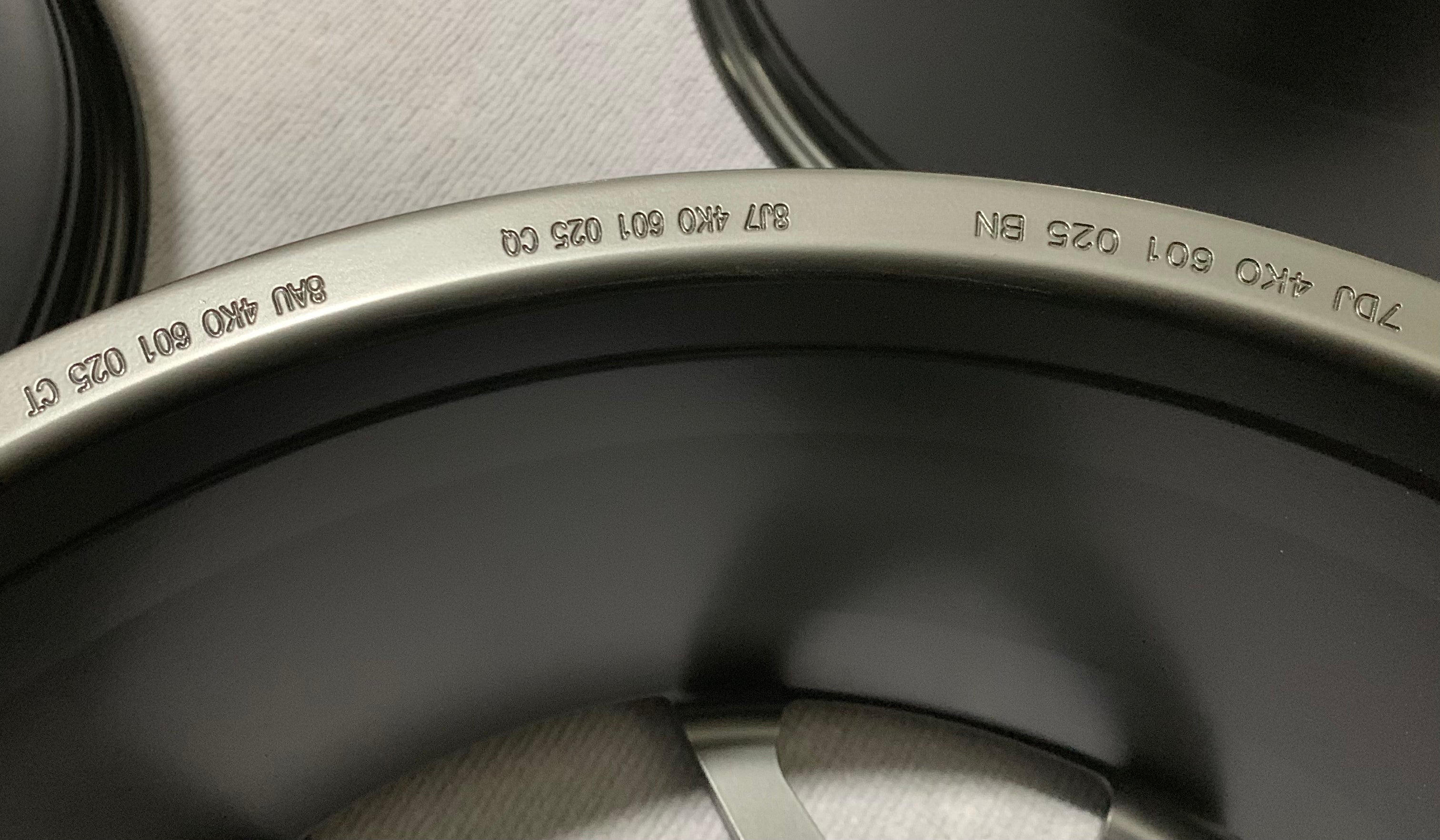 Audi RS7 22-inch Original wheels
