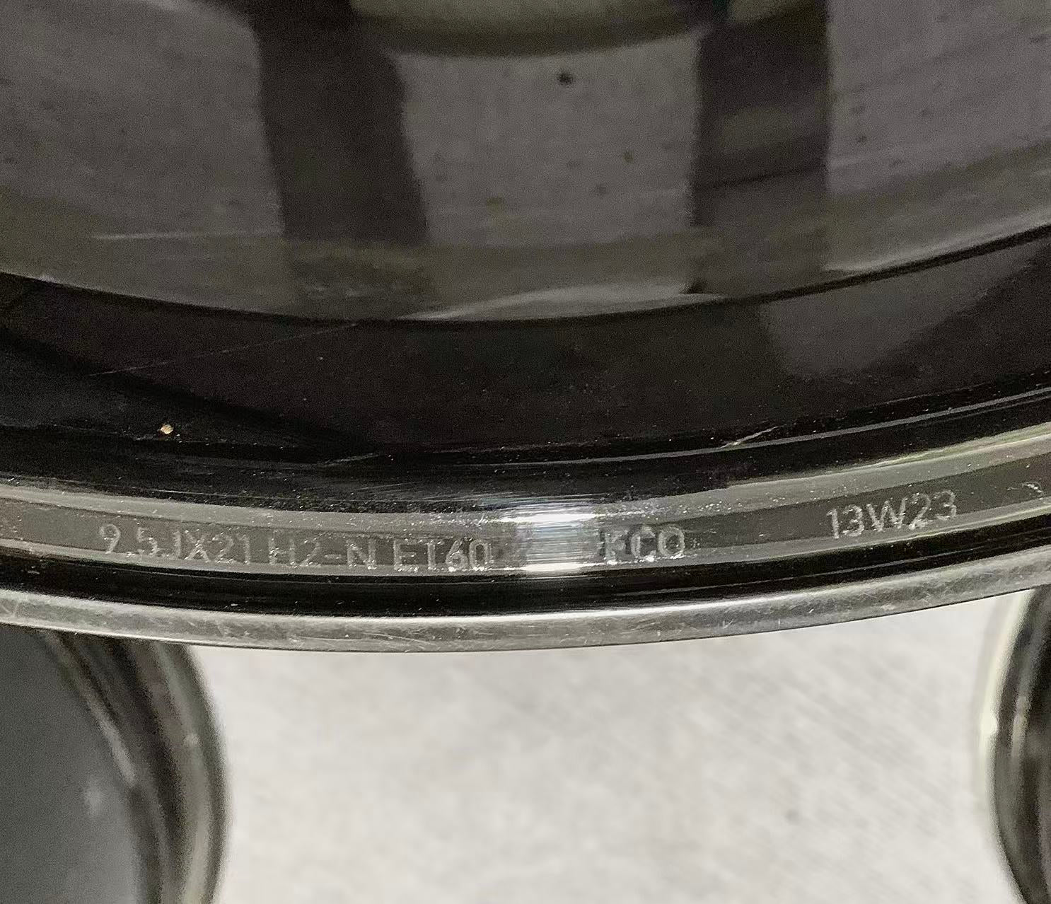 Porsche Taycan 21 inch original wheel