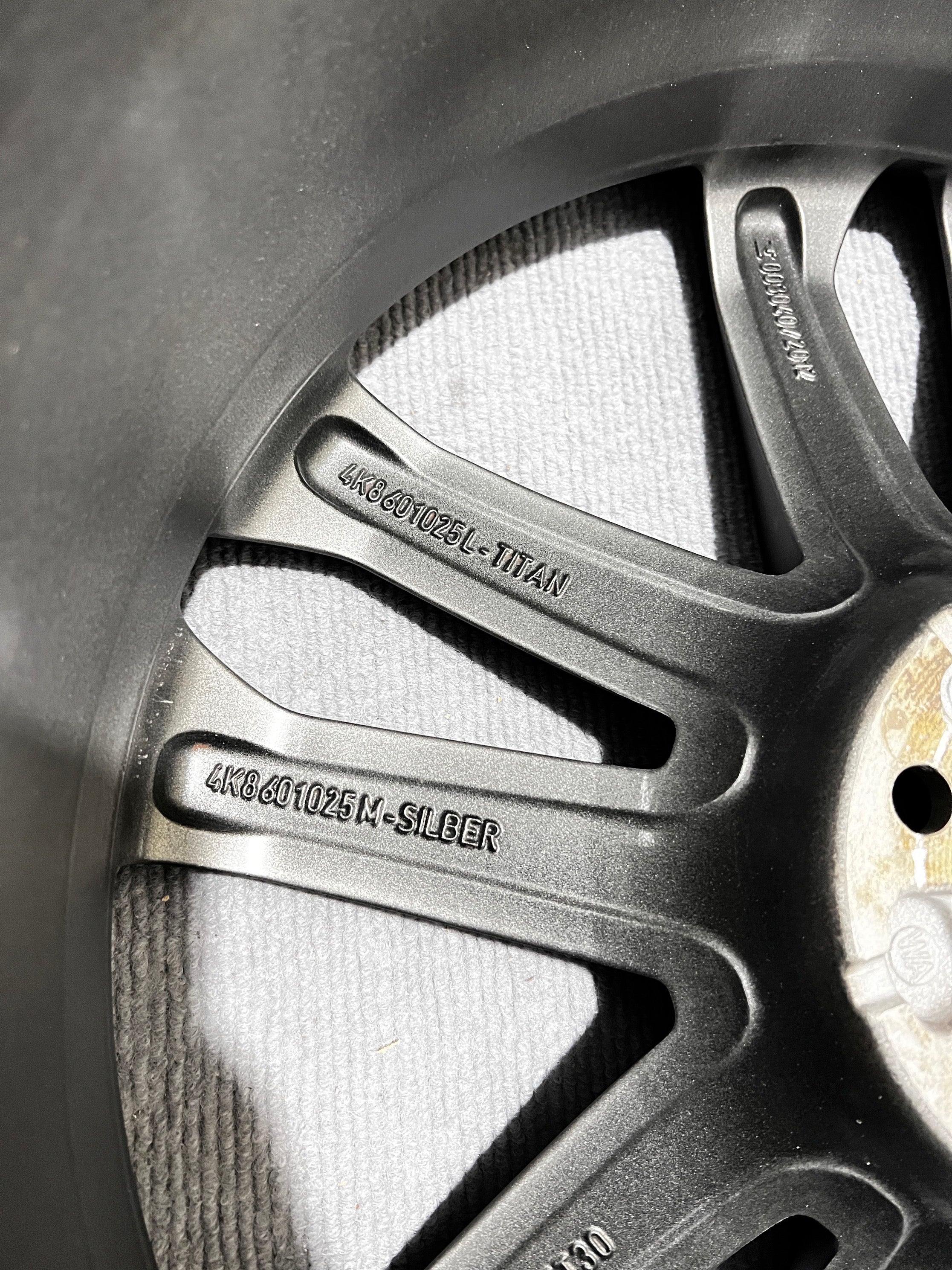 Audi A7 20-inch Original wheels