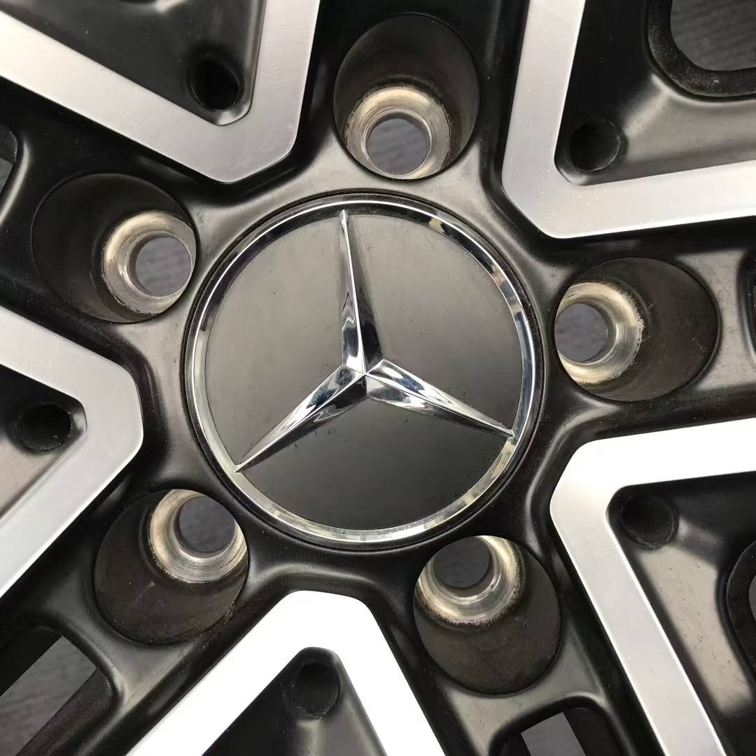 Mercedes benz A35 19 inch original wheel (no tire)