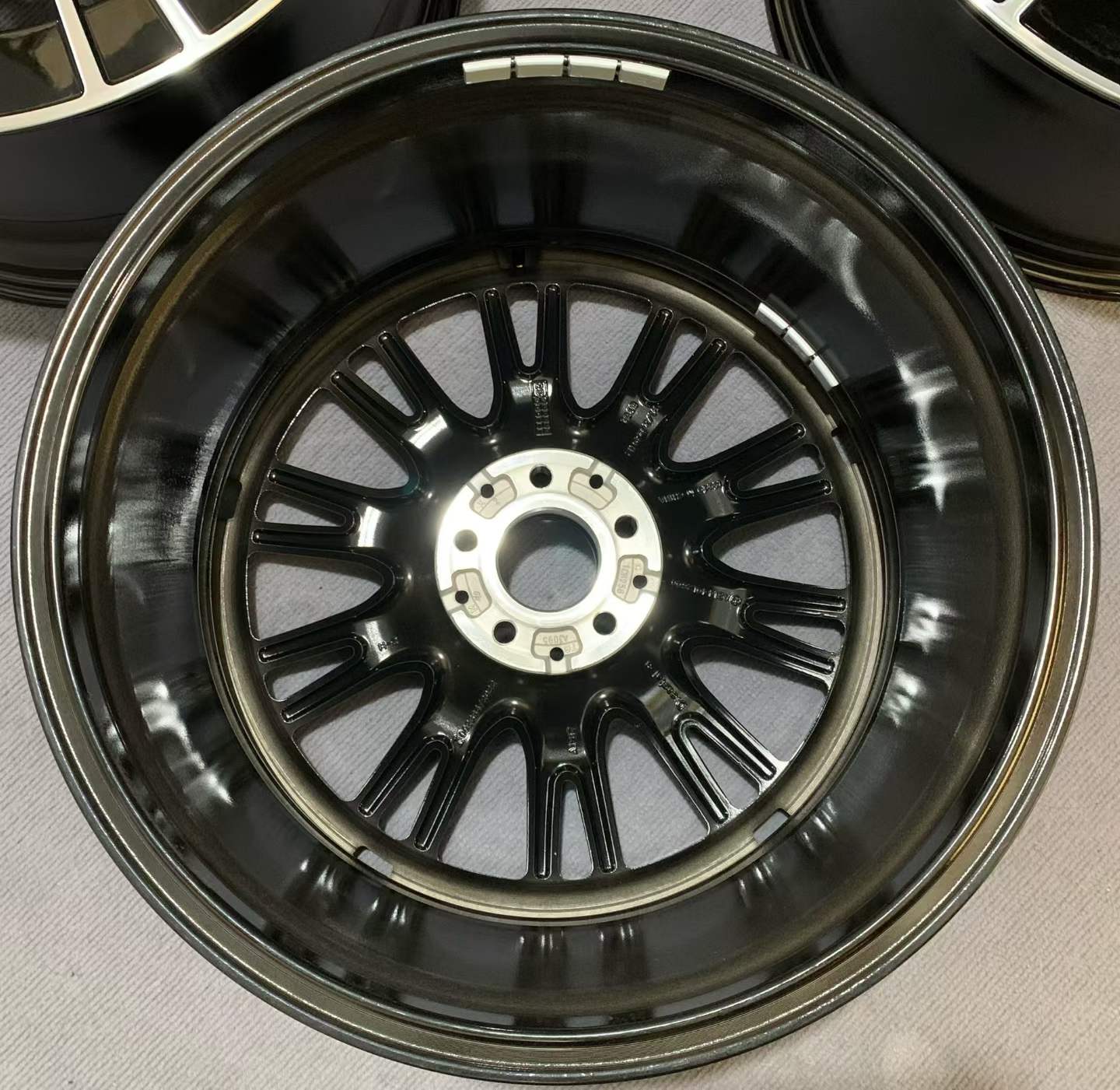 Mercedes-Benz E300 20-inch Original wheel