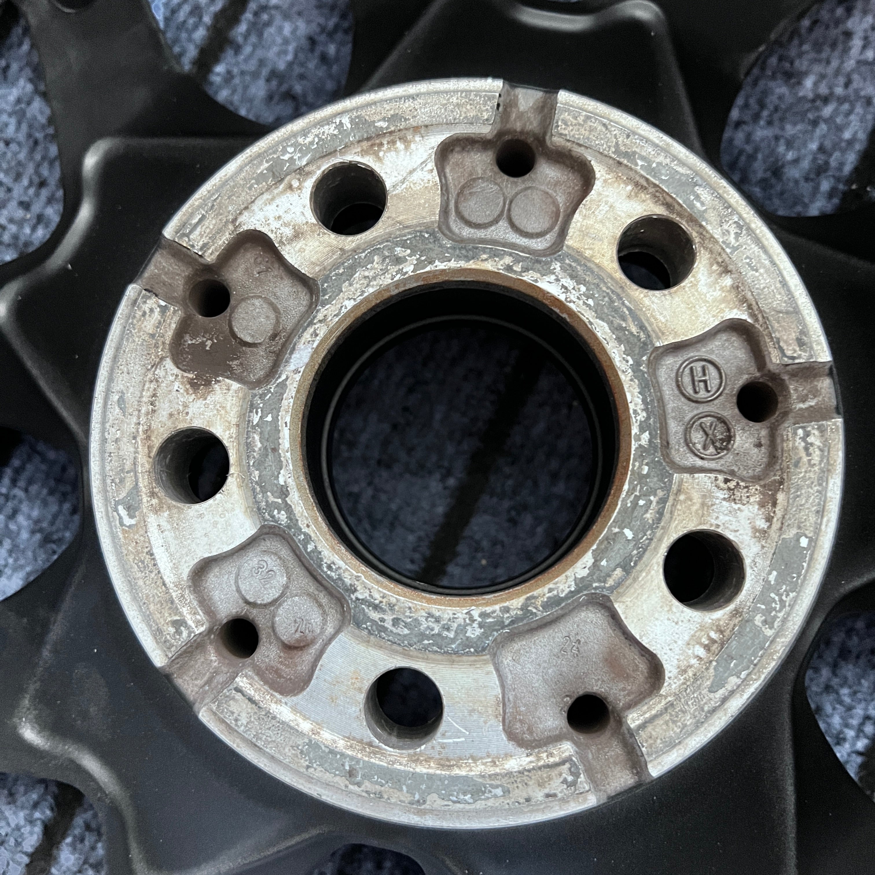 Porsche Cayenne 21-inch original wheel