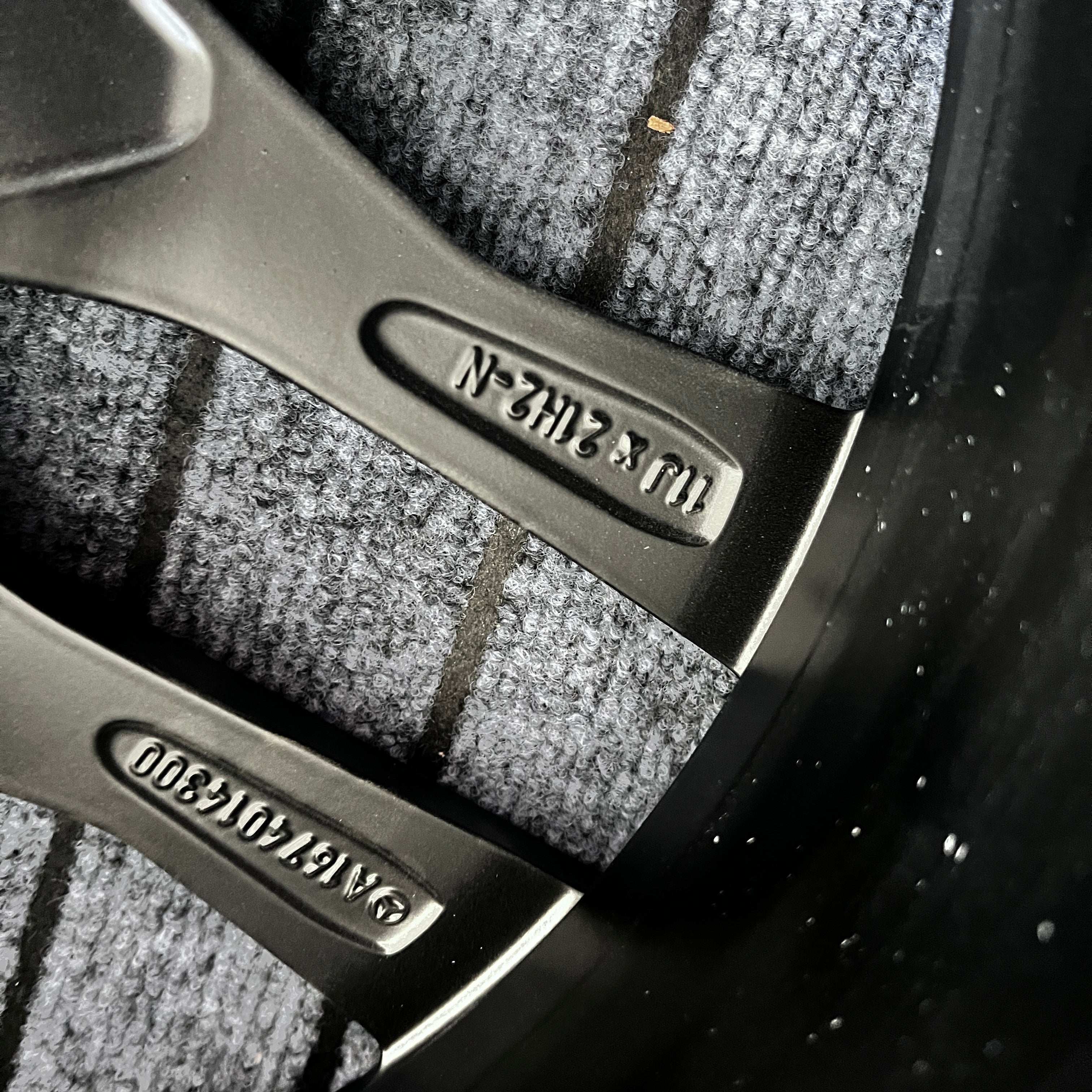 Porsche Cayenne 21-inch original wheel