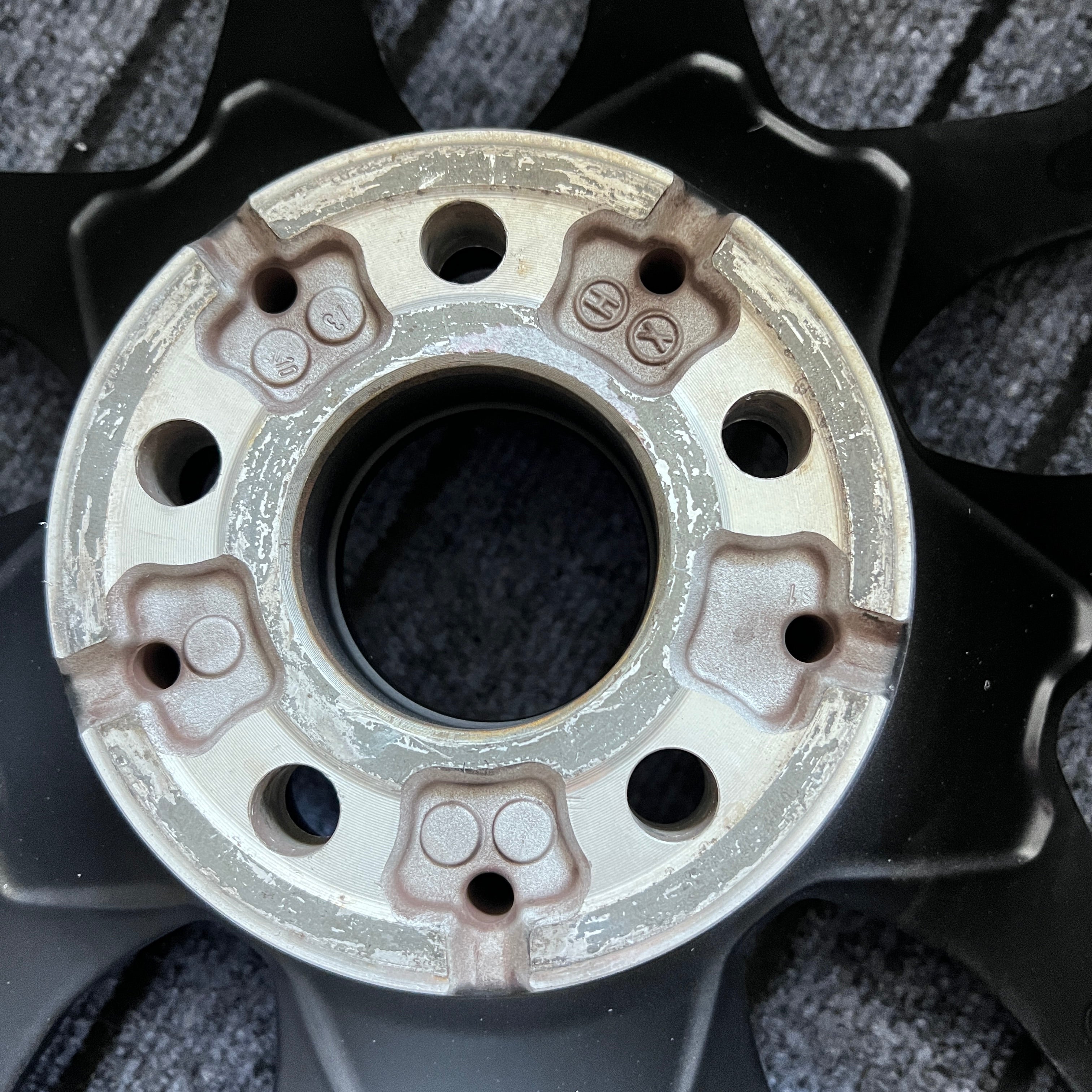 Porsche Cayenne 21-inch original wheel
