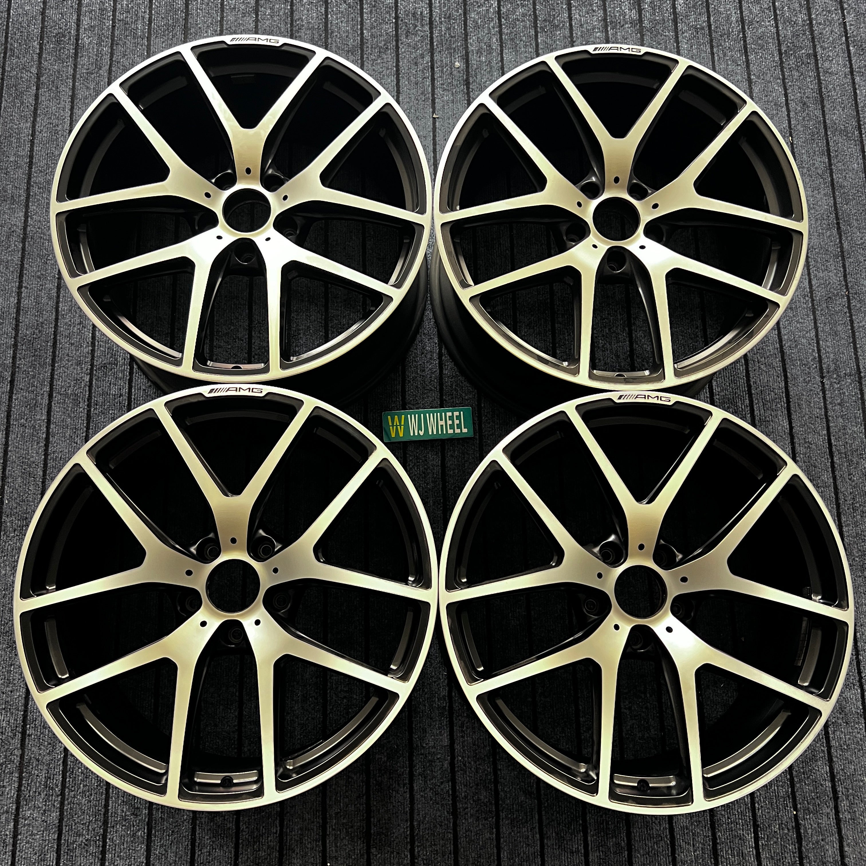Mercedes benz G63 21 inch Original wheels