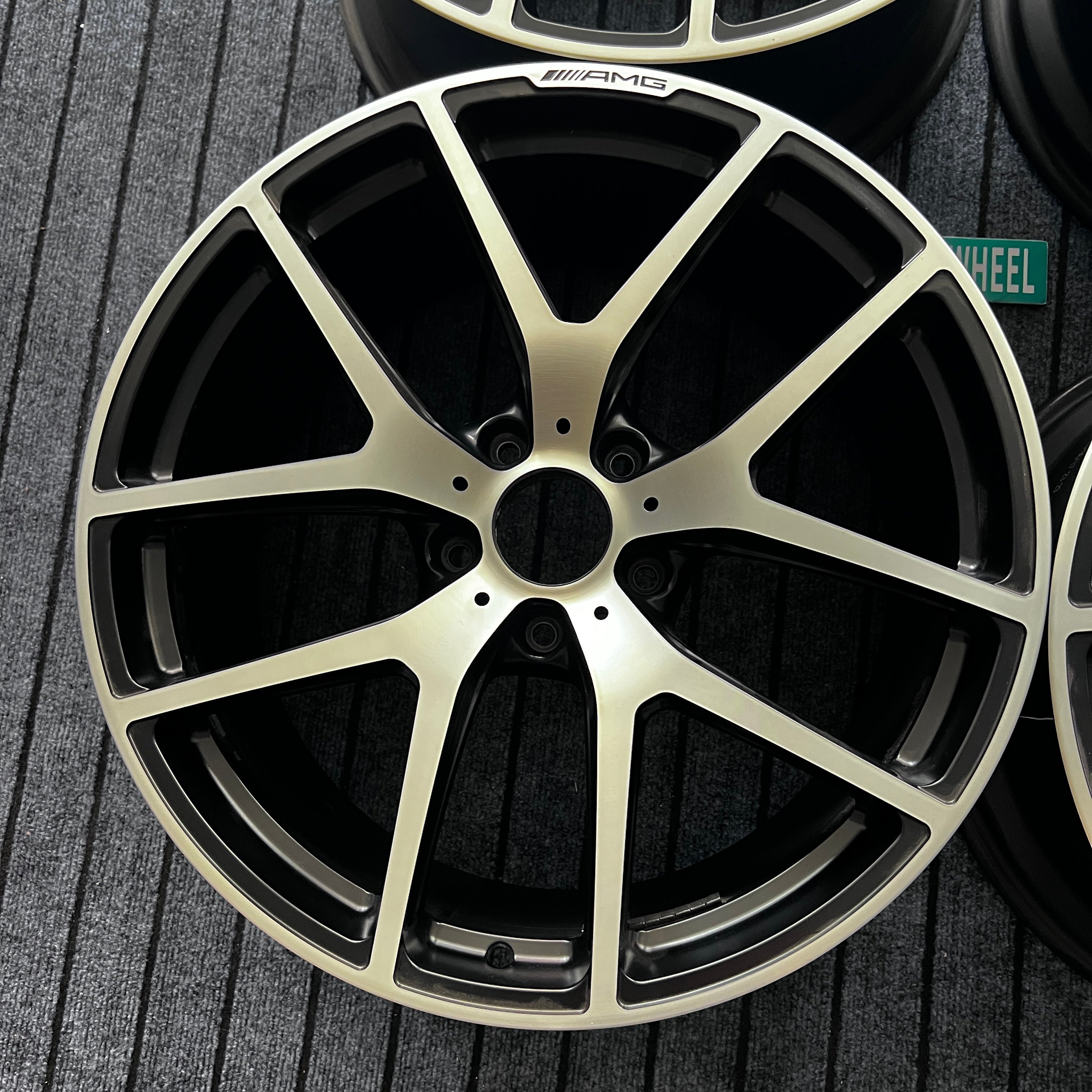 Mercedes benz G63 21 inch Original wheels