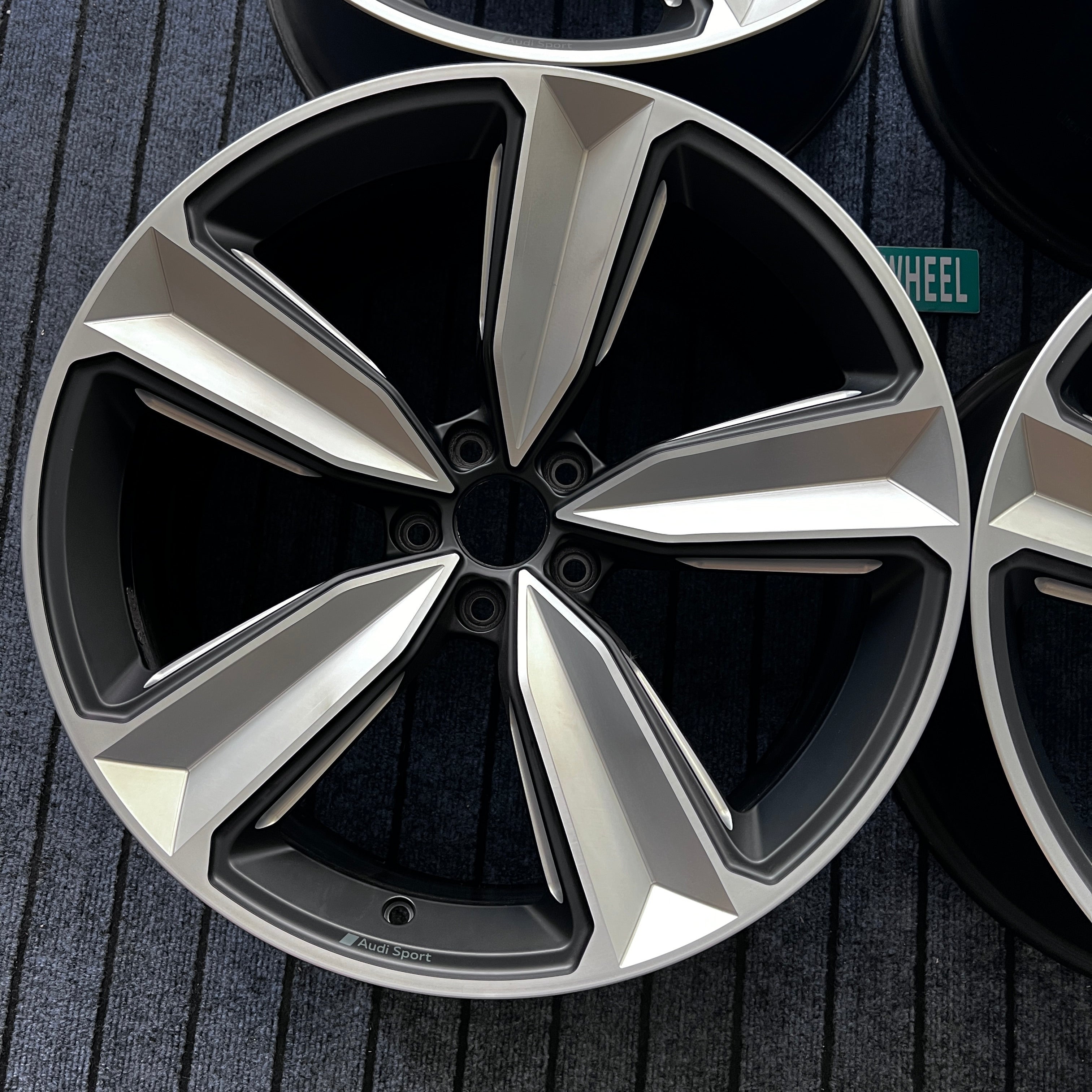Audi RS5 20-inch Original wheels