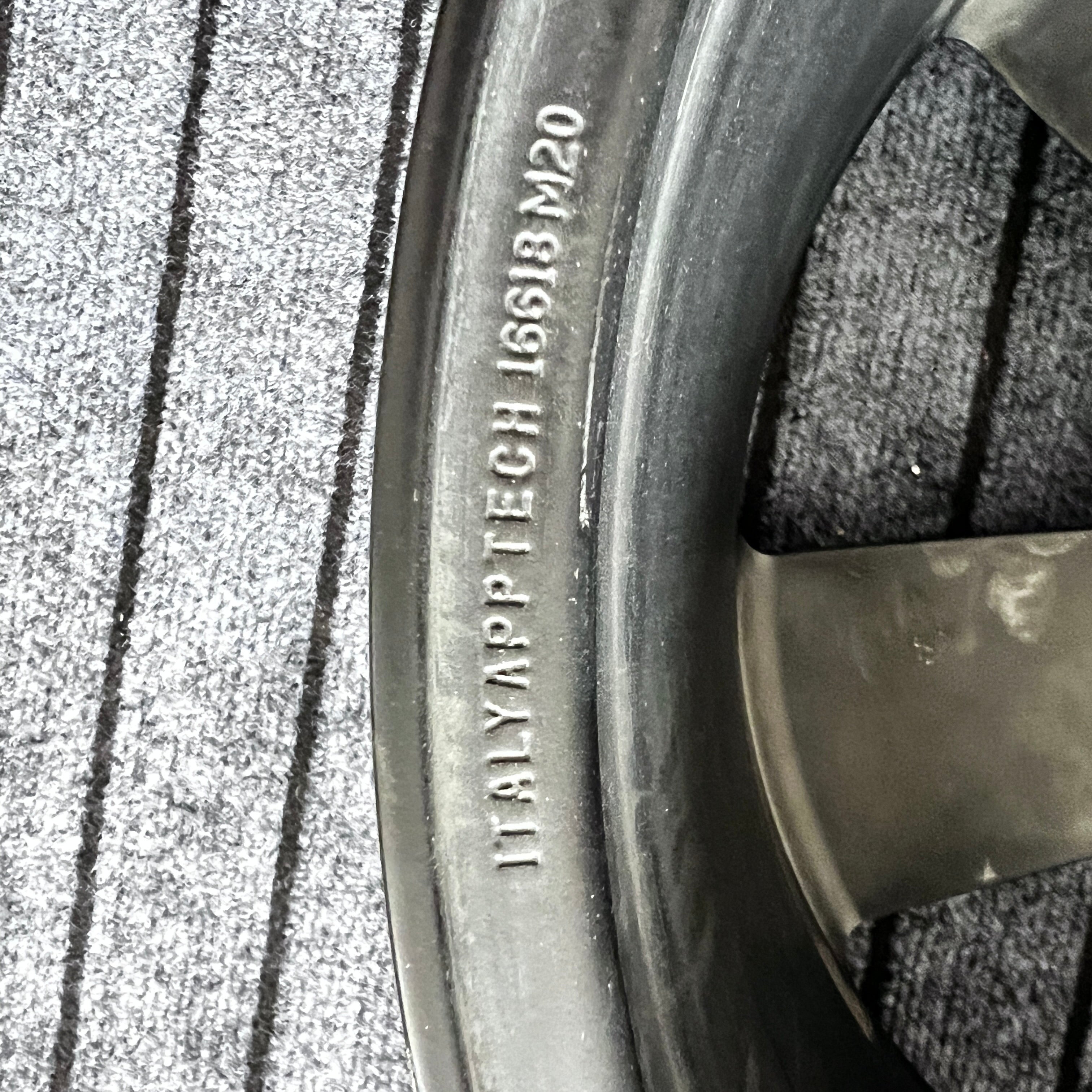 Audi RS5 20-inch Original wheels