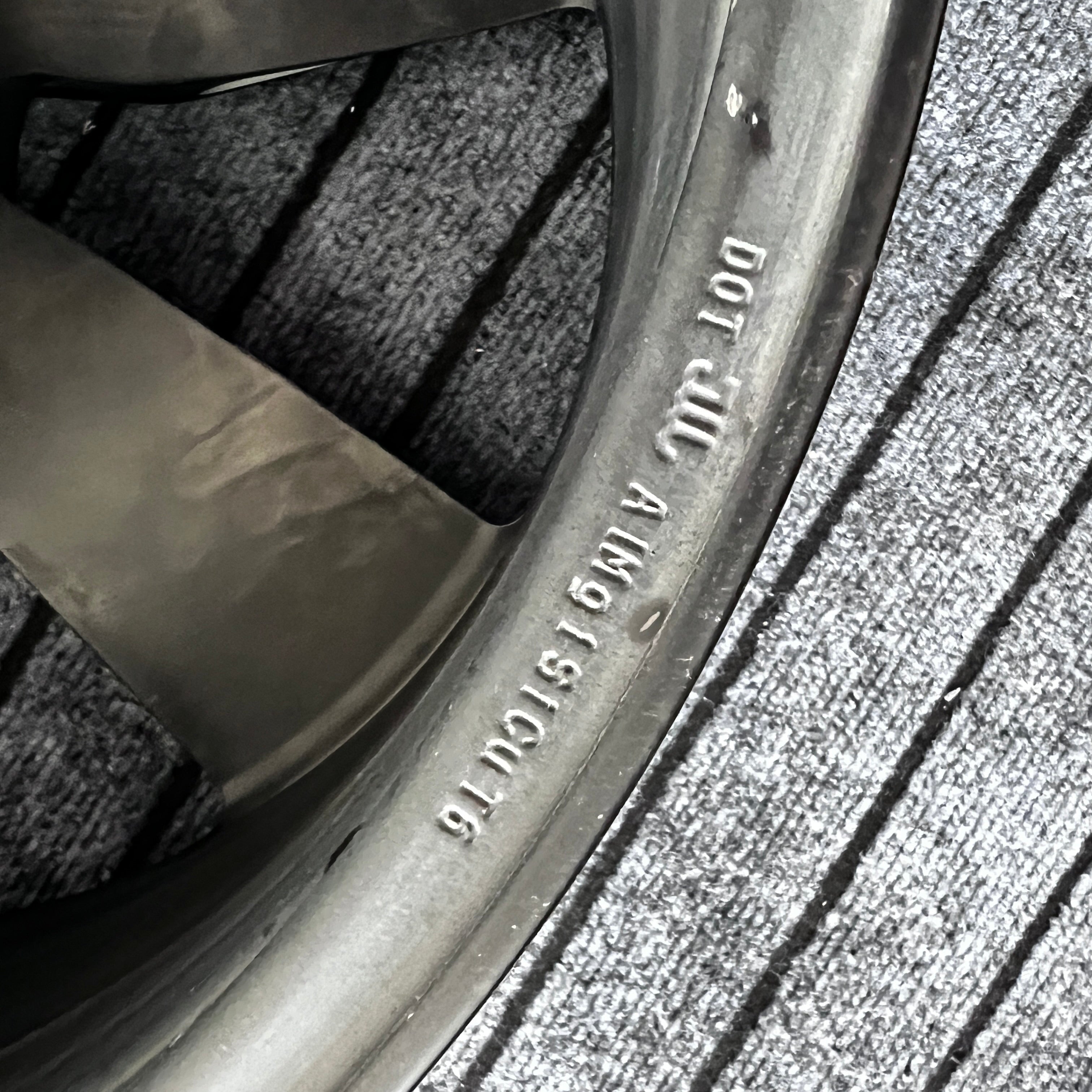Audi RS5 20-inch Original wheels