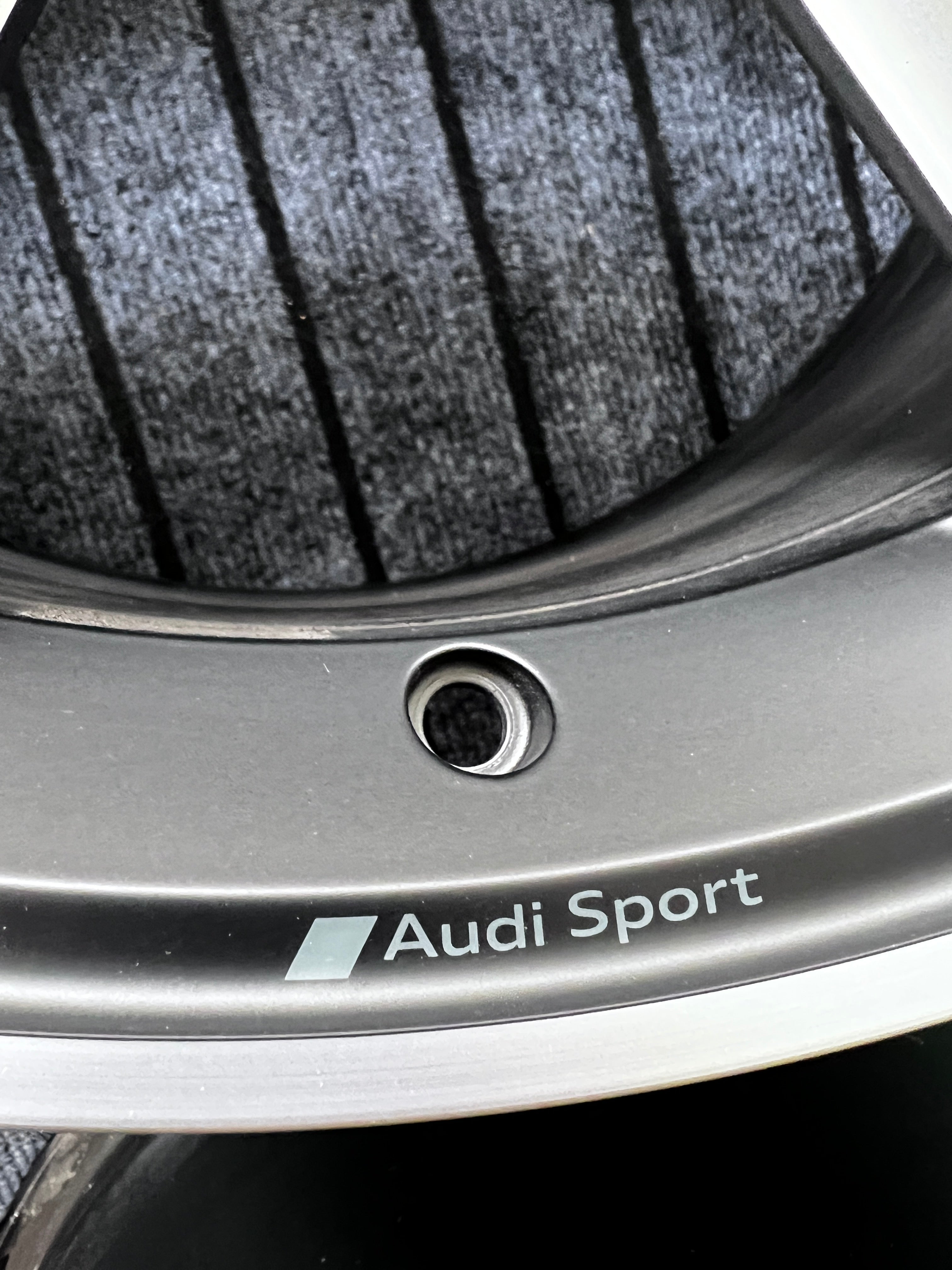 Audi RS5 20-inch Original wheels