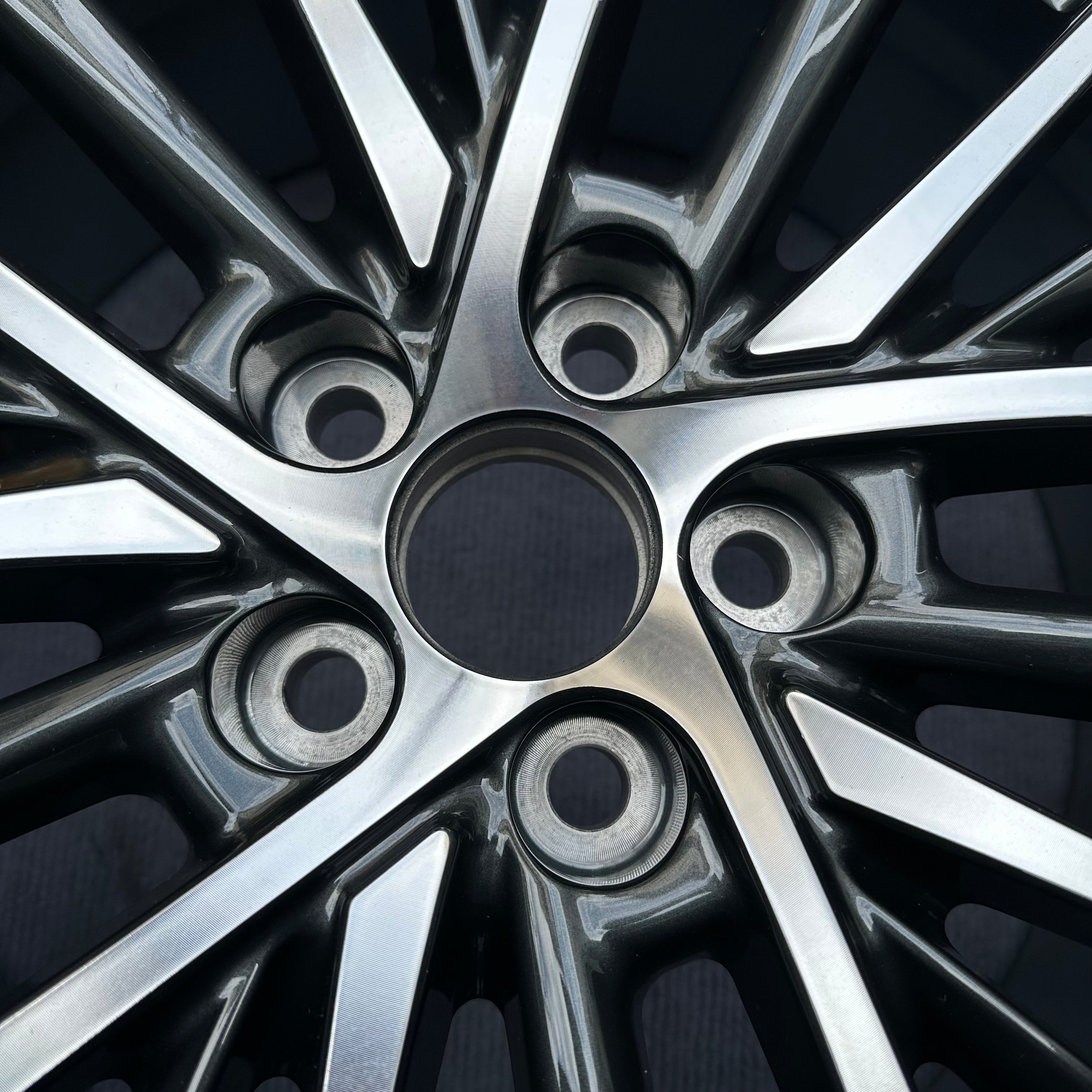 Lexus ES 18 inch  original wheels