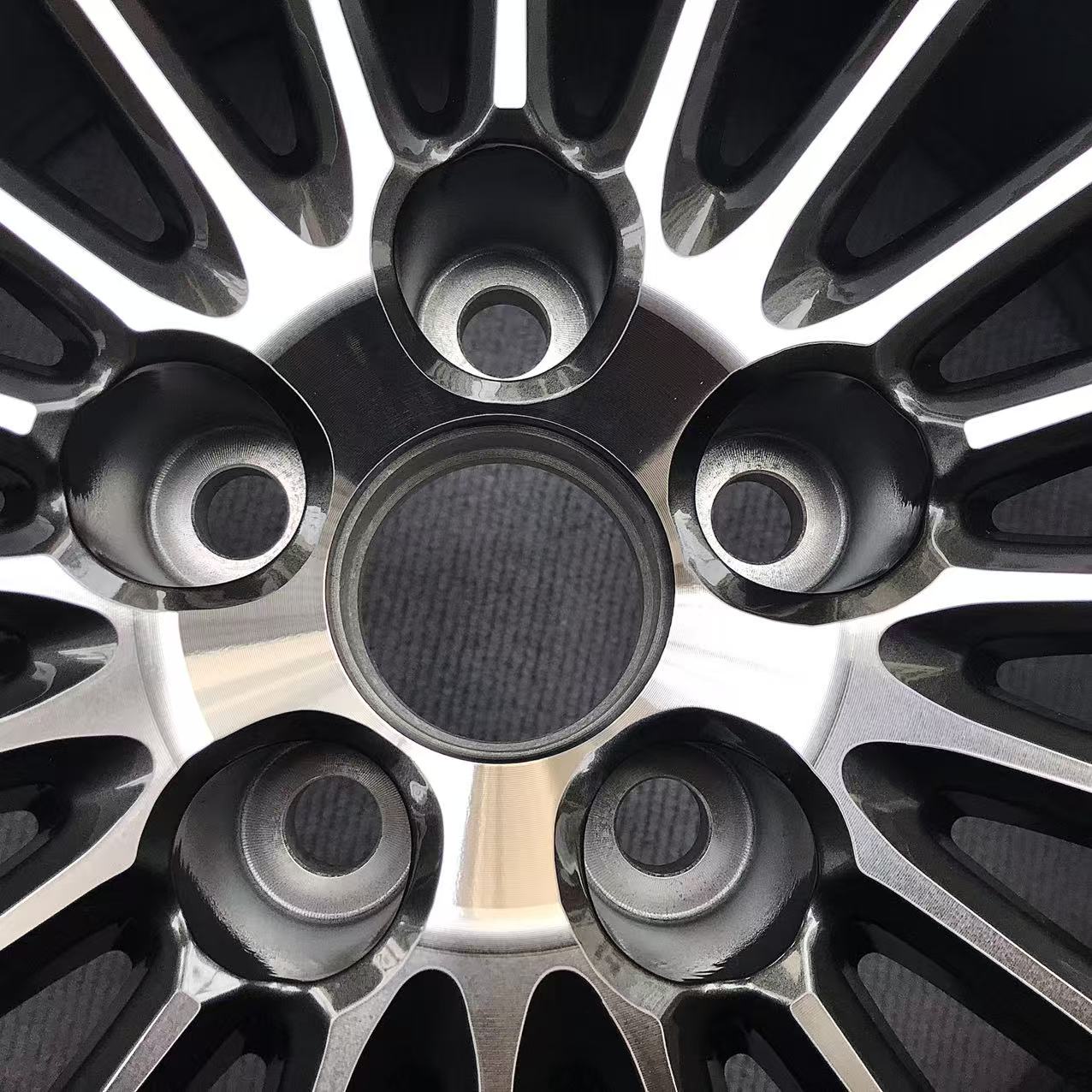 Toyota Crown 18 inch Original wheels