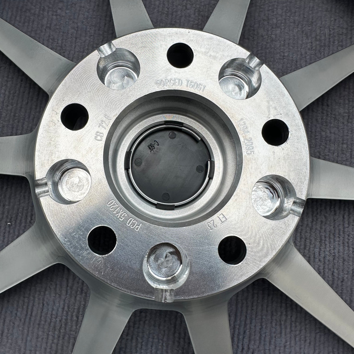 MB23 20inch 5*120  72.6