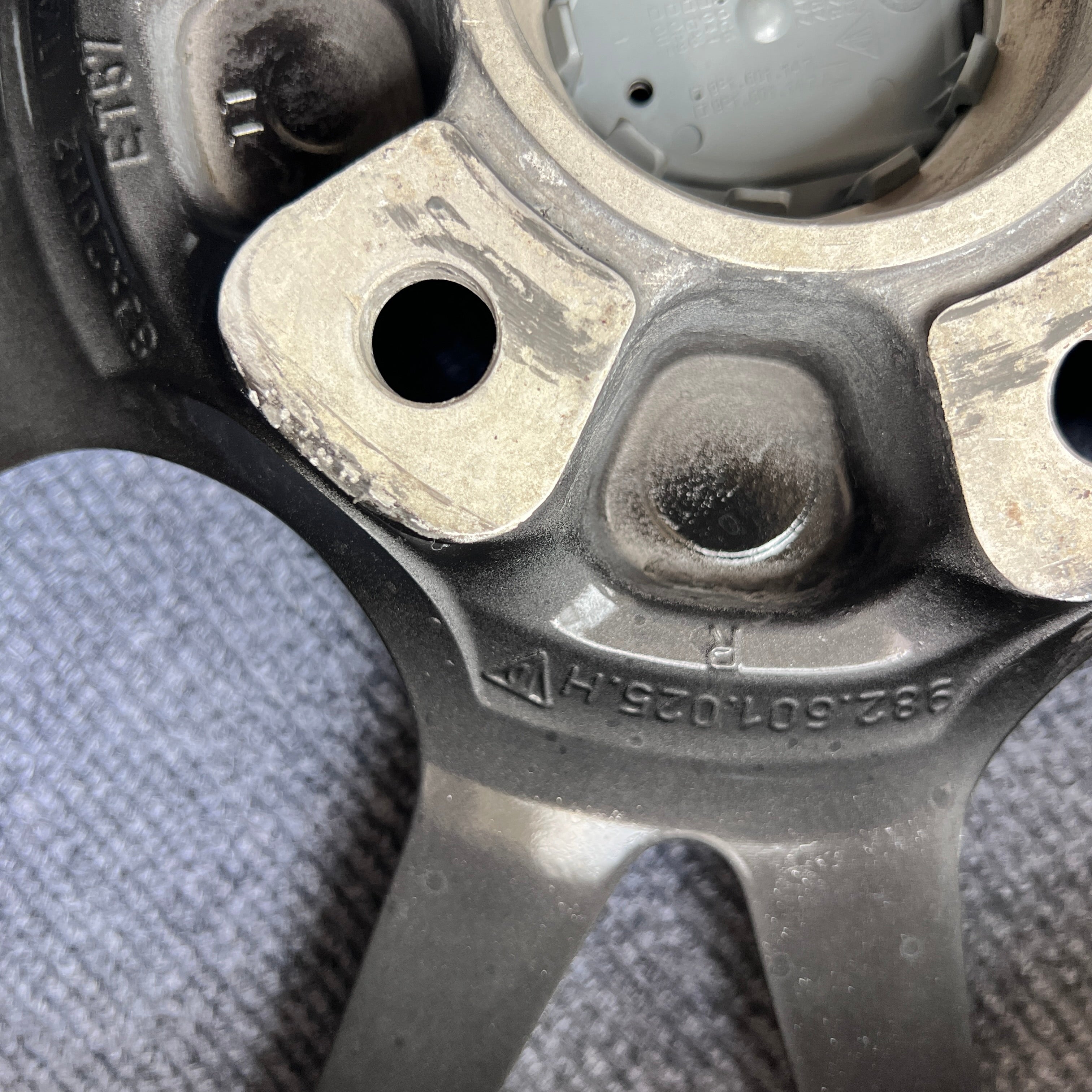 Porsche 718 20 inch original wheel