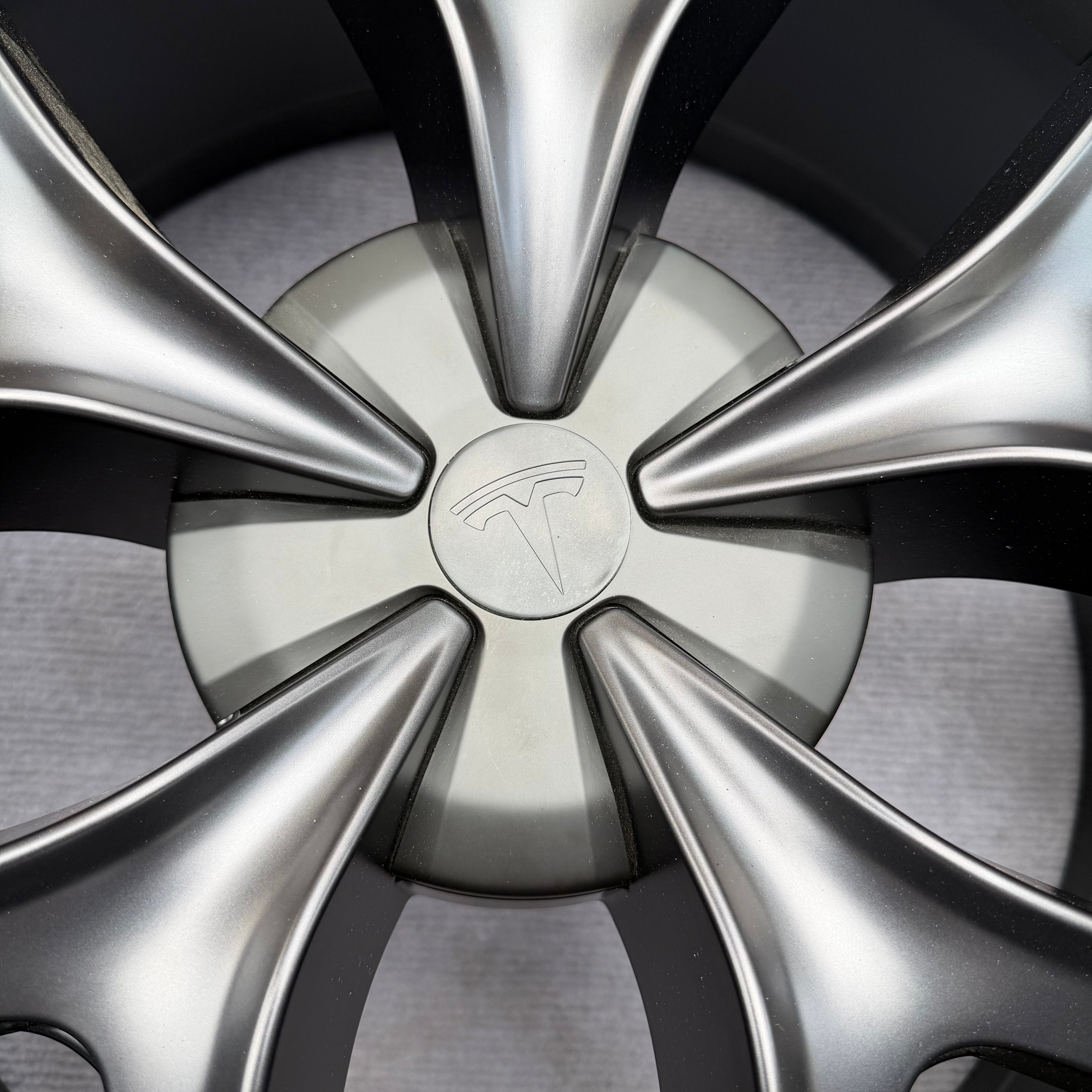 Tesla Model Y 21-inch Original wheel