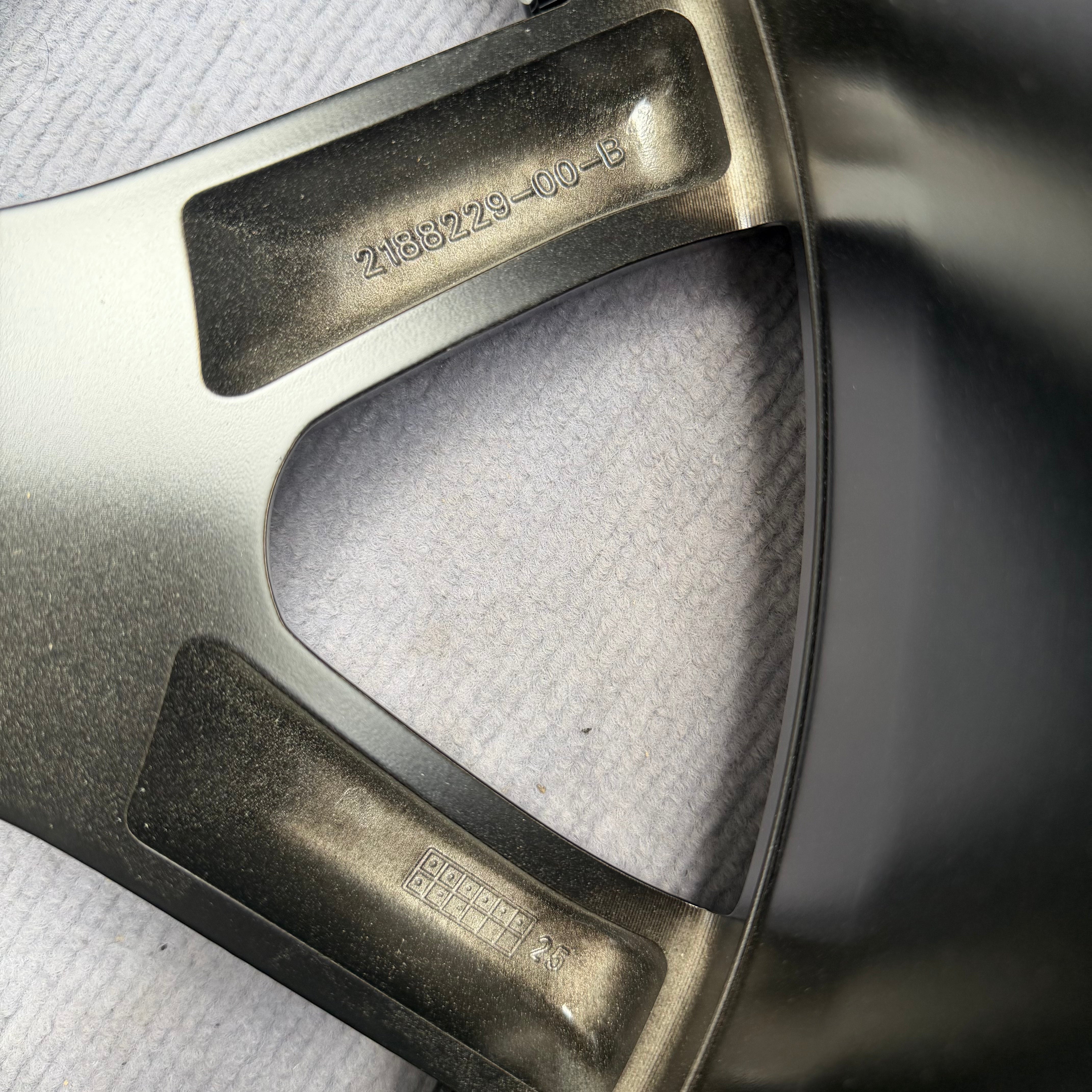 Tesla Model Y 21-inch Original wheel