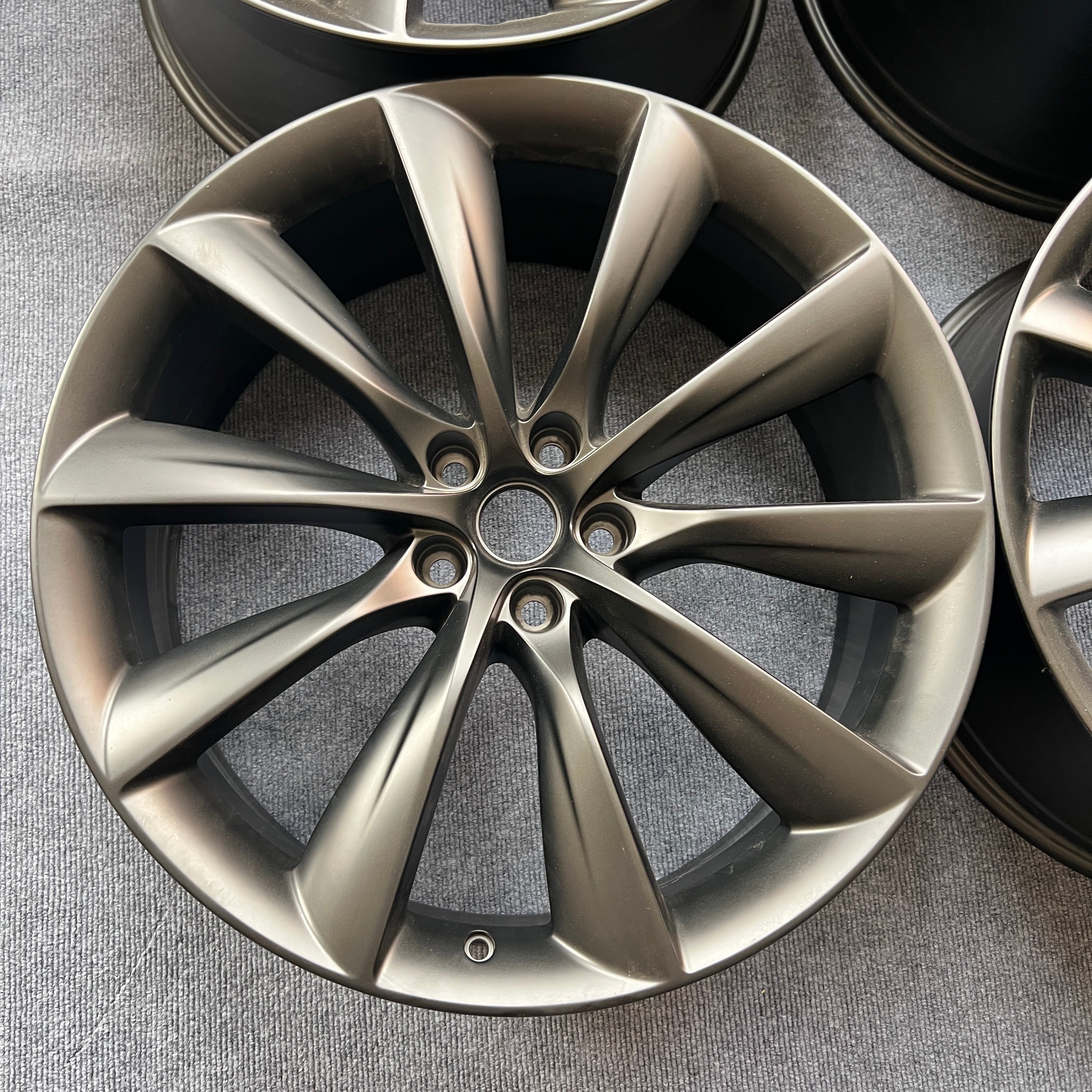 Tesla Model X 22-inch Original wheel