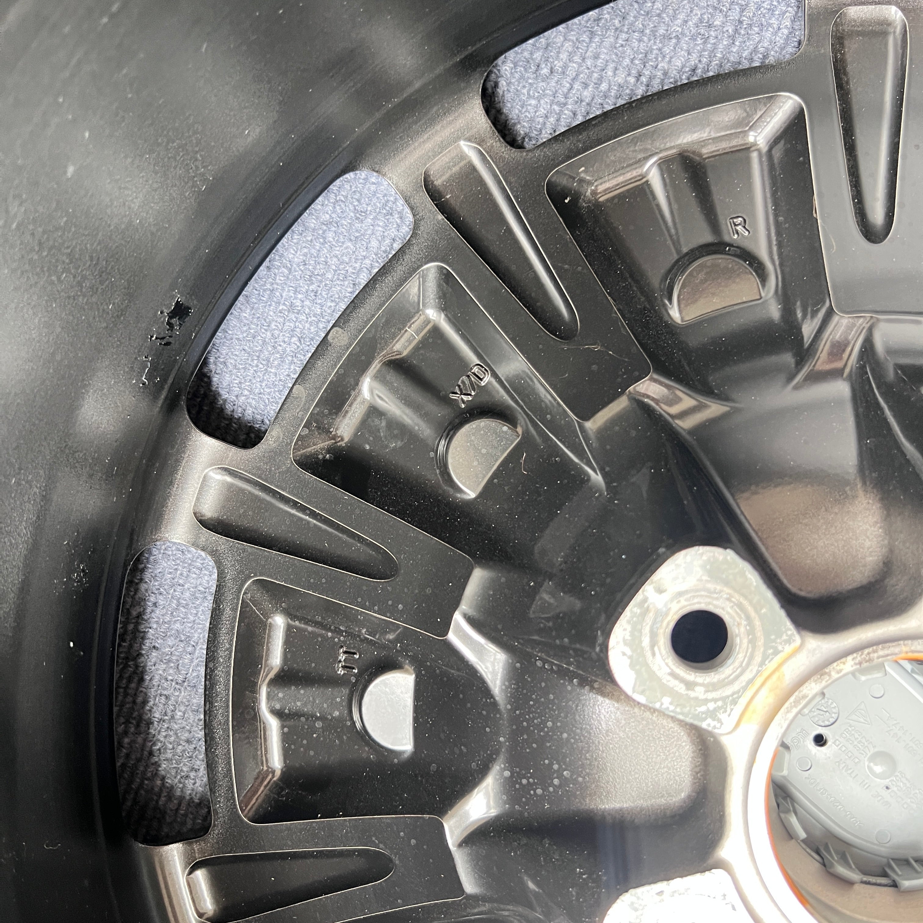 Porsche Taycan 20 inch original wheel