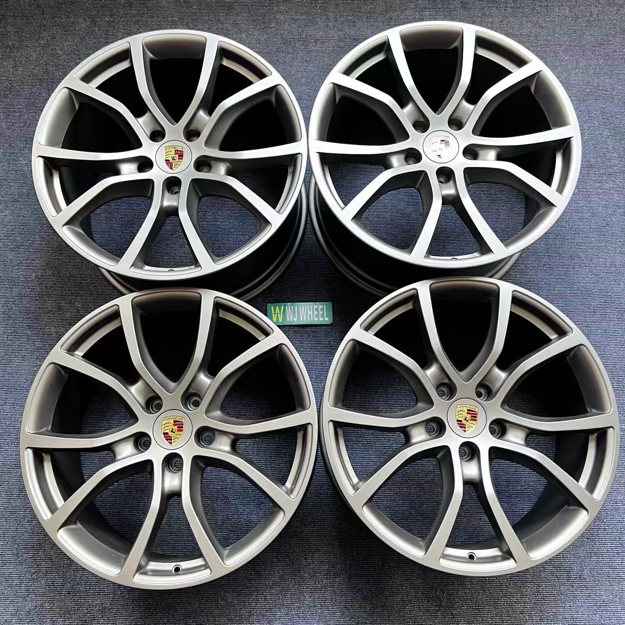 Porsche Cayenne 21-inch original wheels