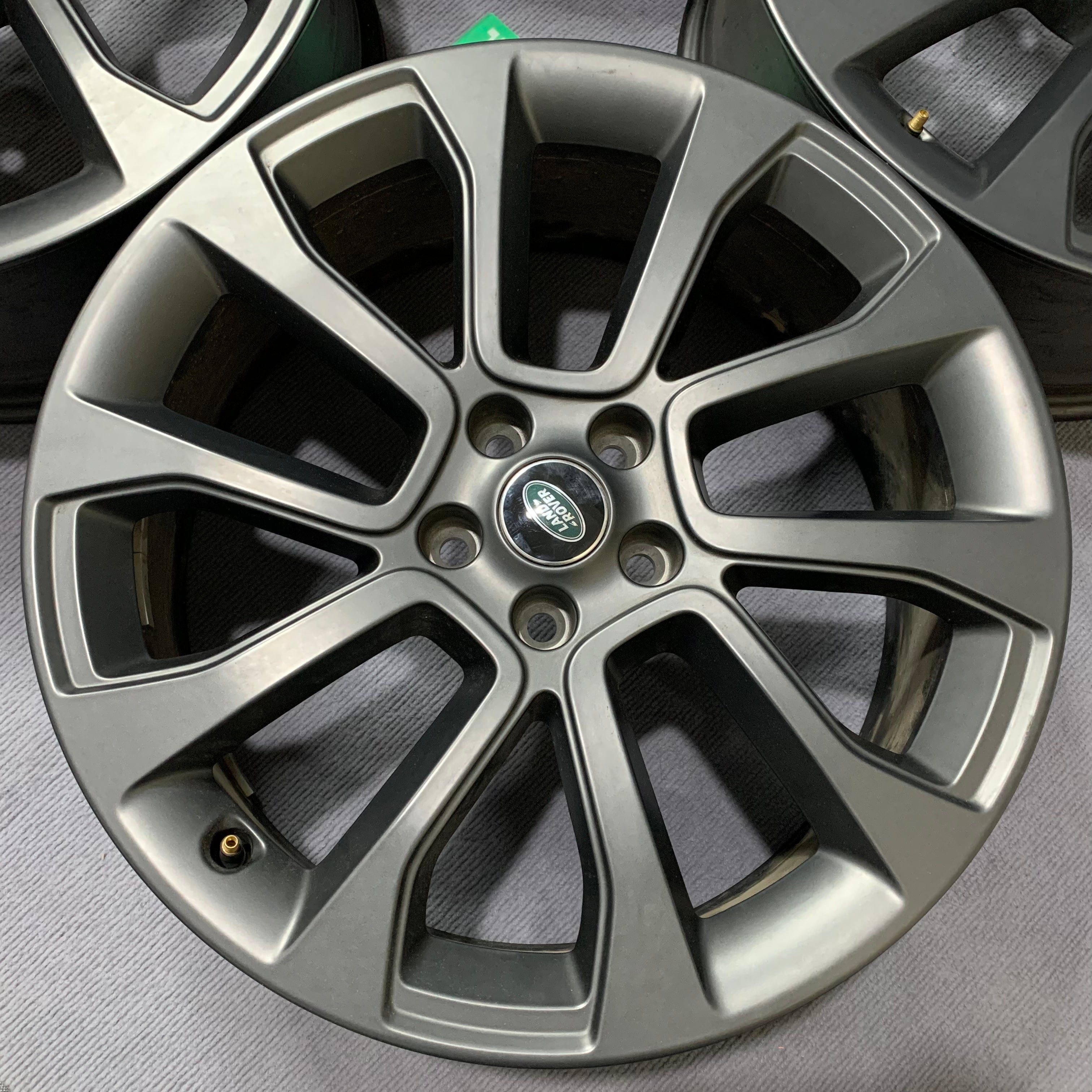 Land Rover Range Rover 21 inch Original wheels