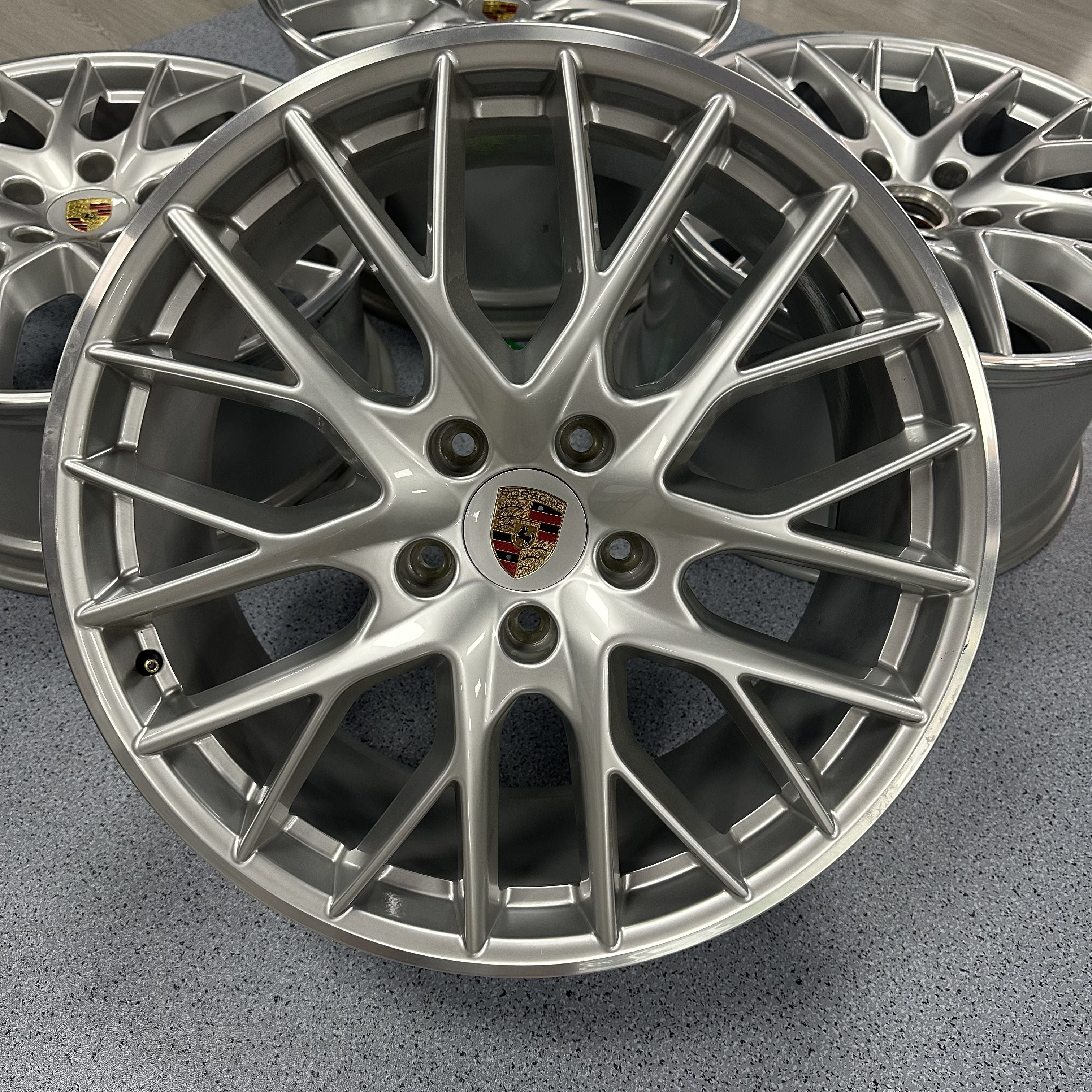 Porsche Panamera 21 inch original wheel silver
