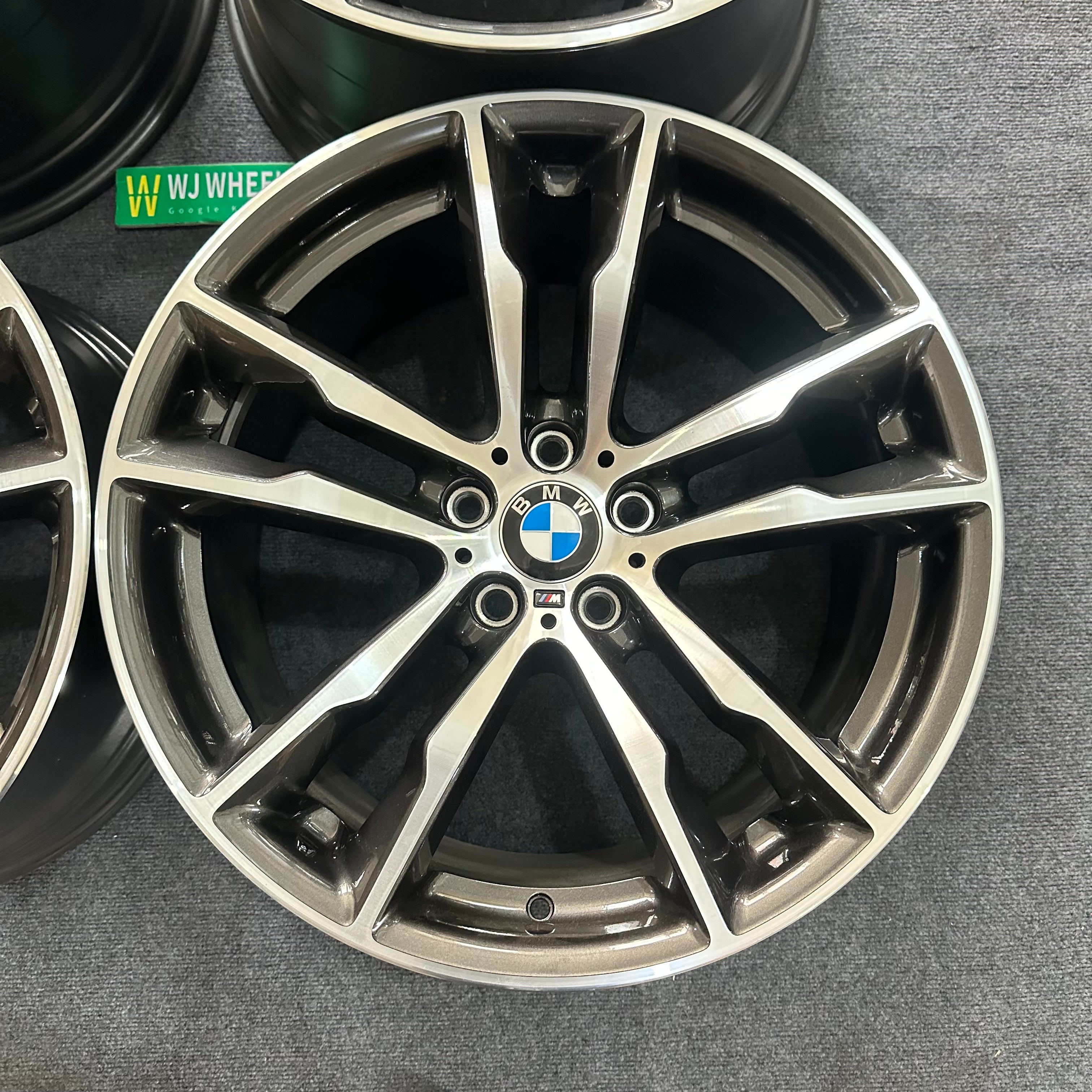 BMW X5M 611M 21 inch original wheels