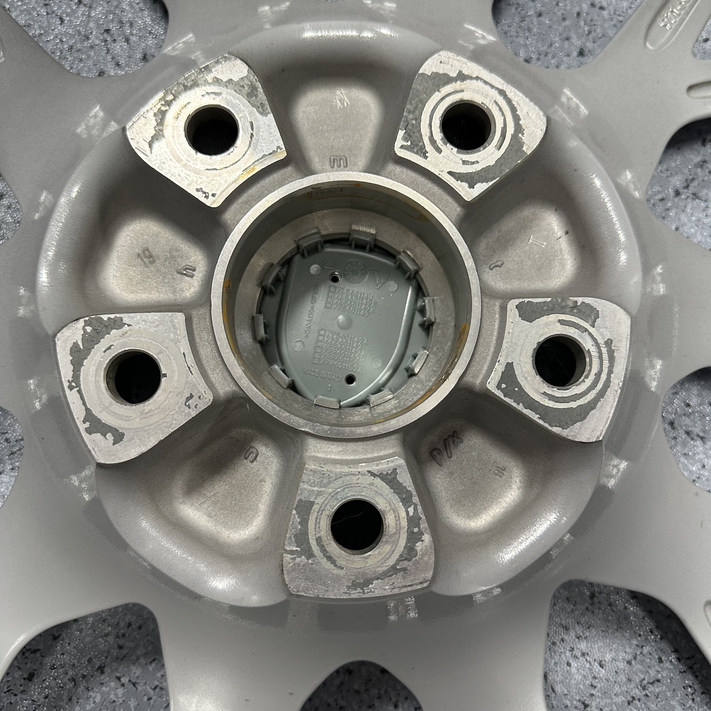 Porsche Panamera 21 inch original wheel silver