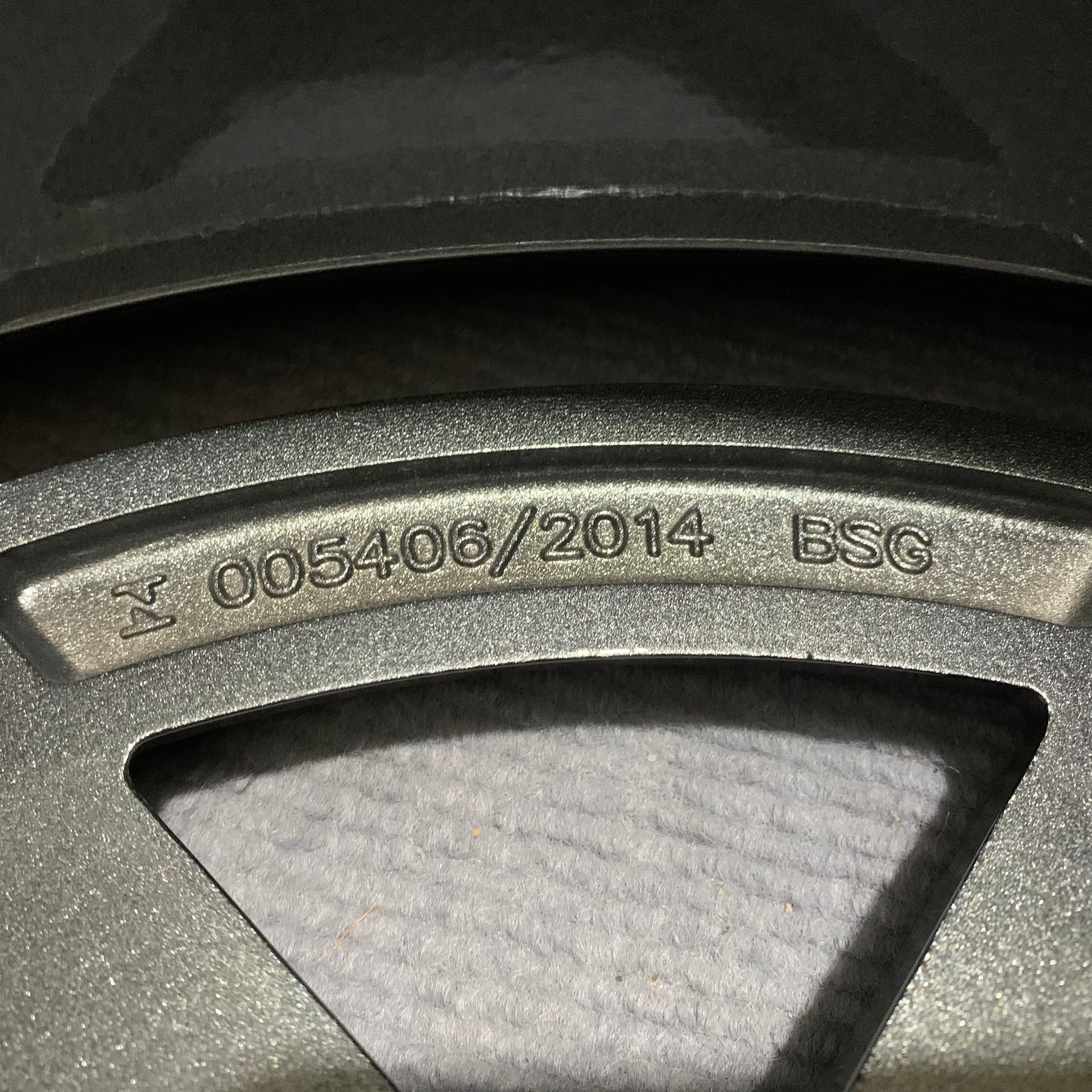 Mercedesbenz E300 19 inch original wheel