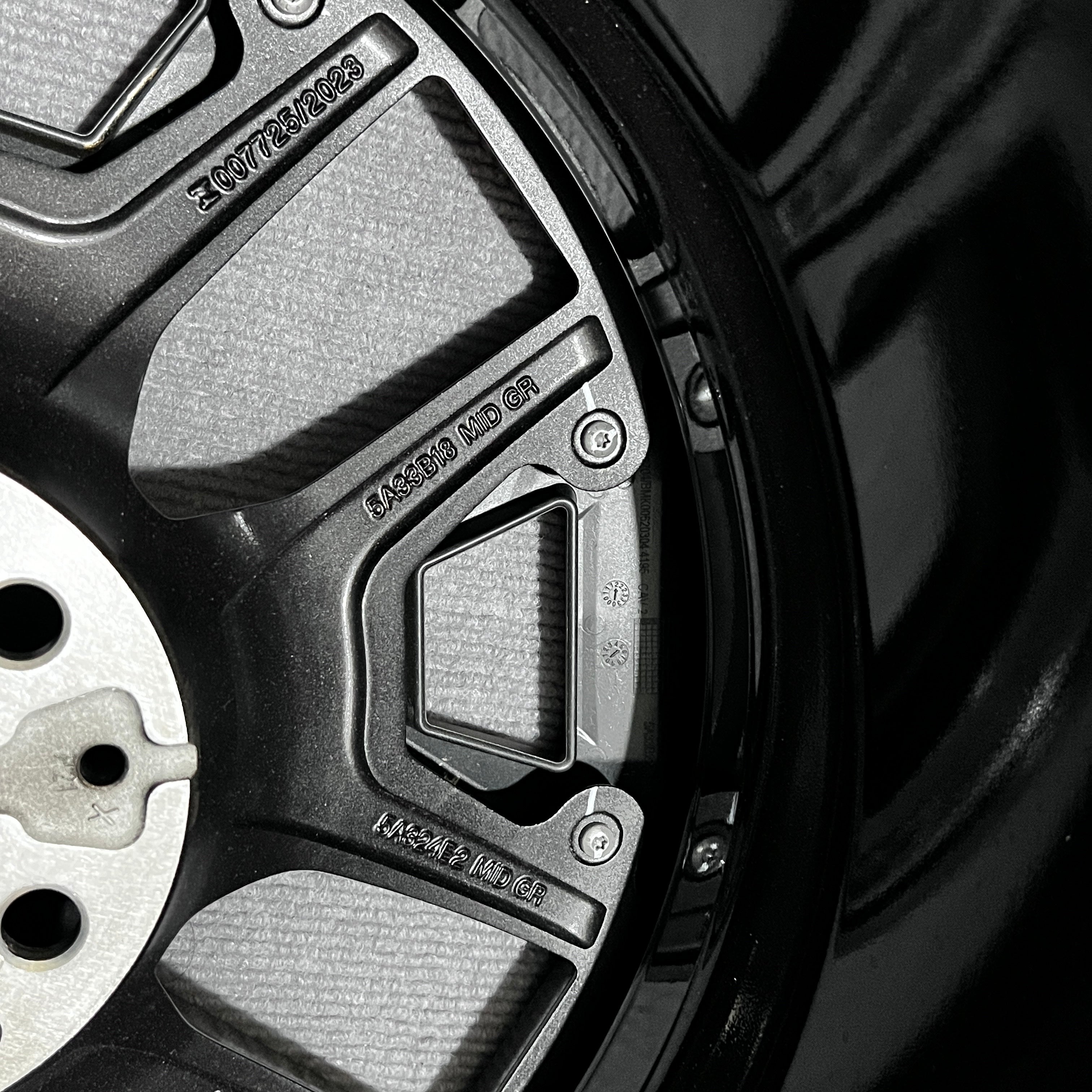 BMW 5 Series 934M 19 inch original wheels