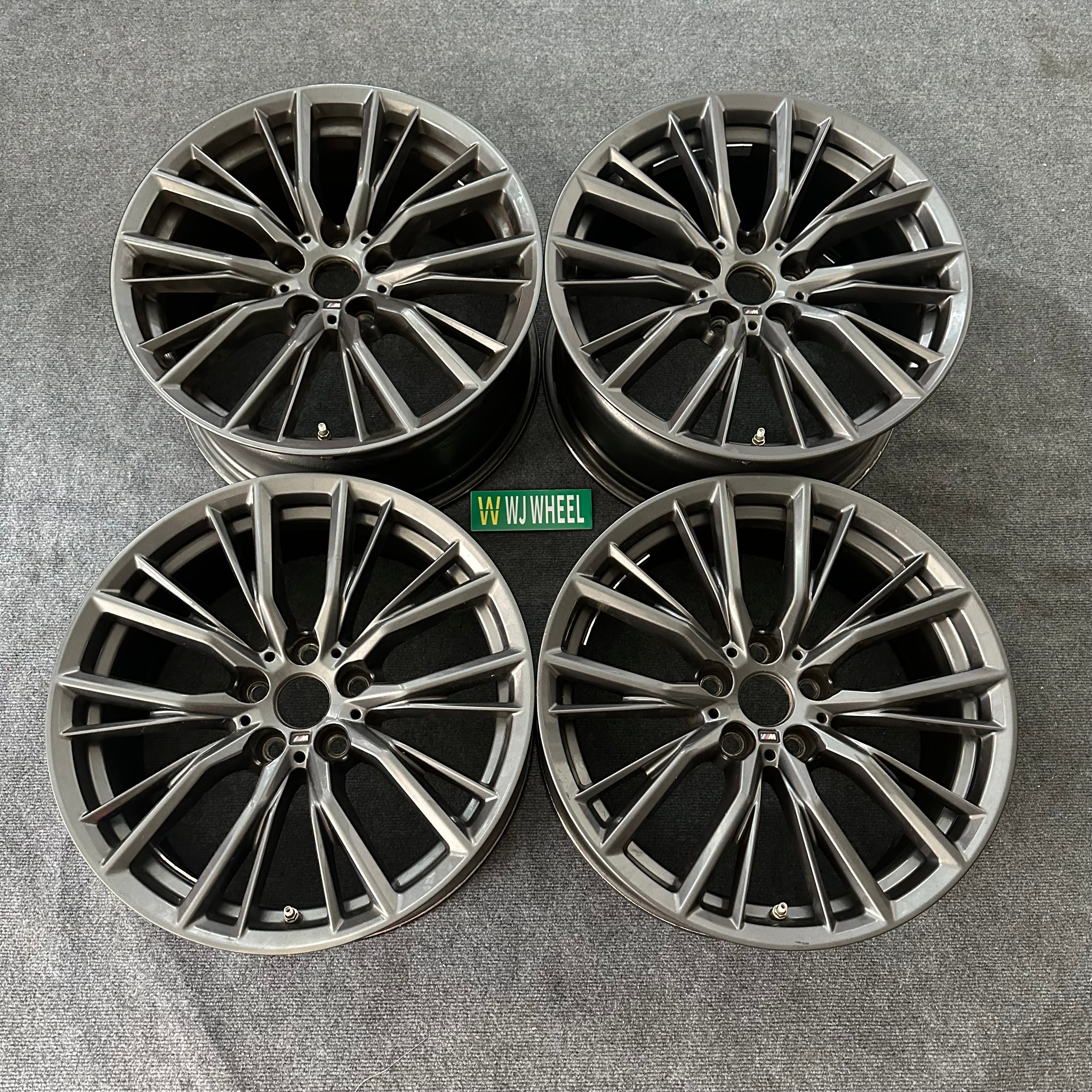 BMW 3 Series 18 inch original wheels