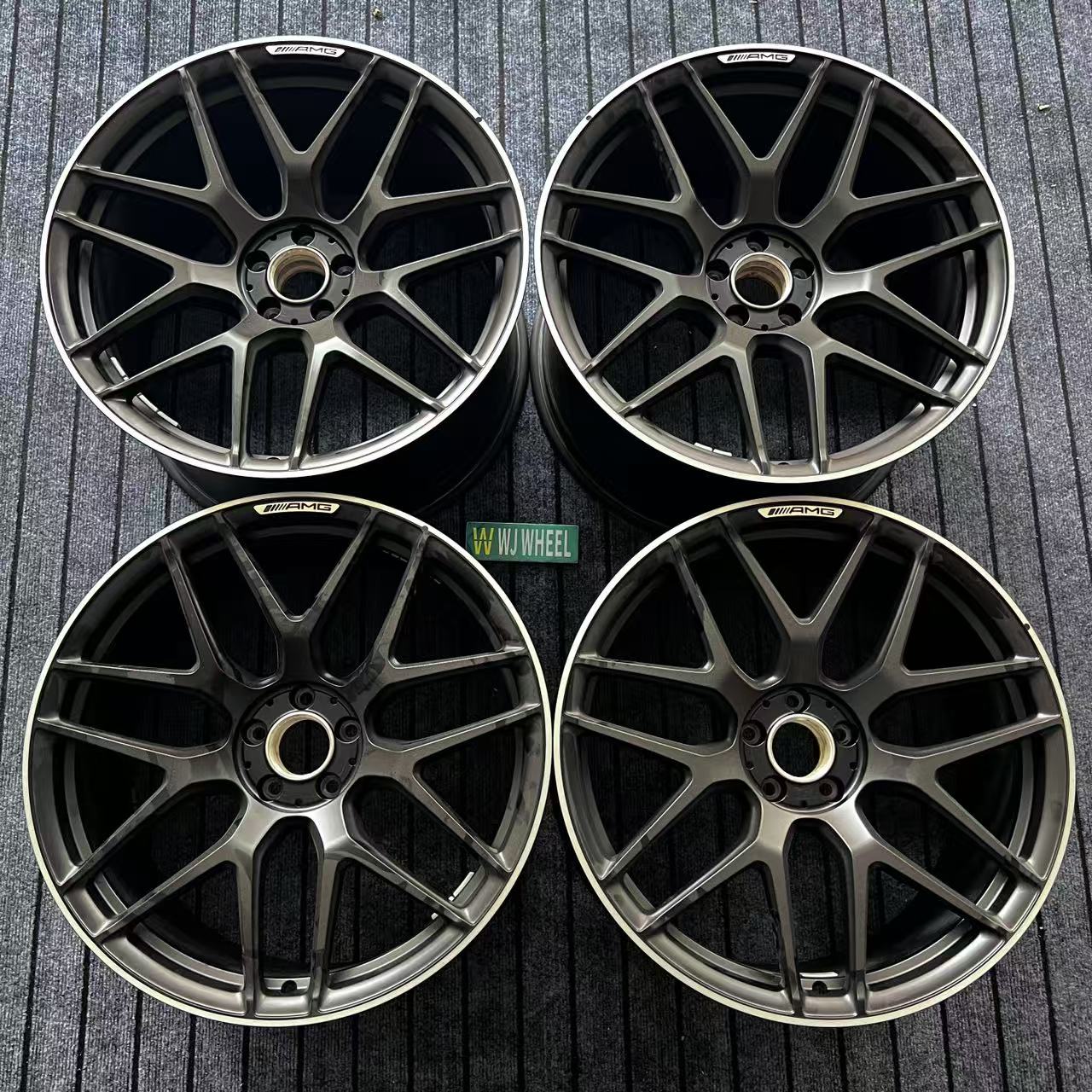 Mercedes benz G63 22 inch Original wheels