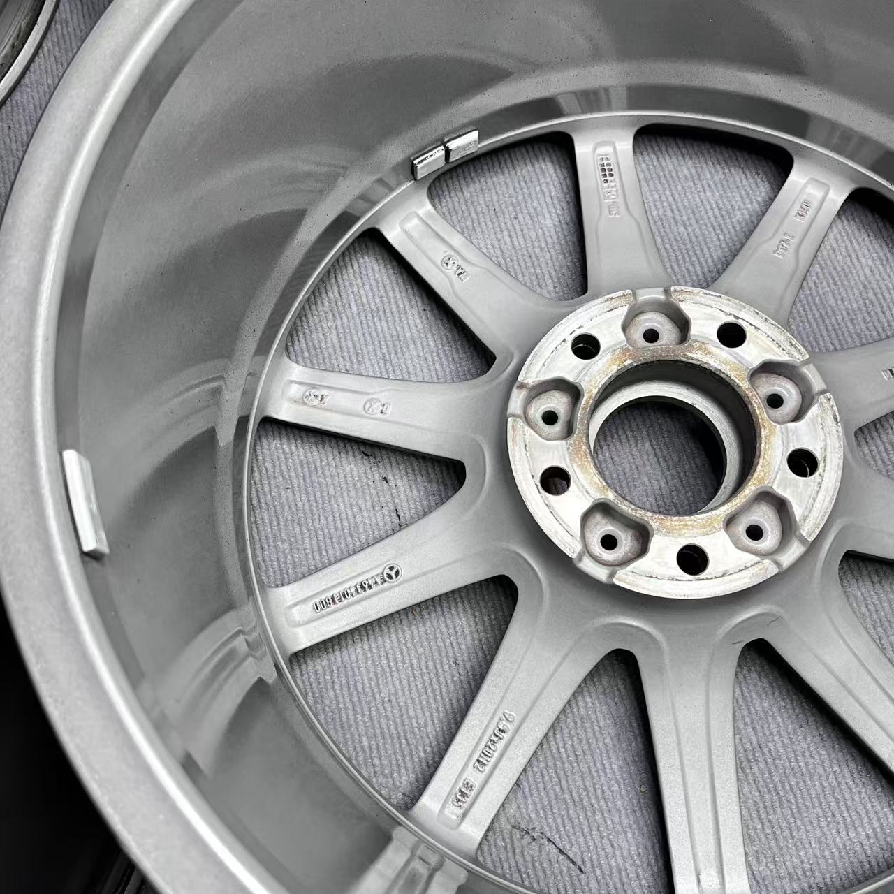 Mercedes-Benz G63 20 inch original wheels