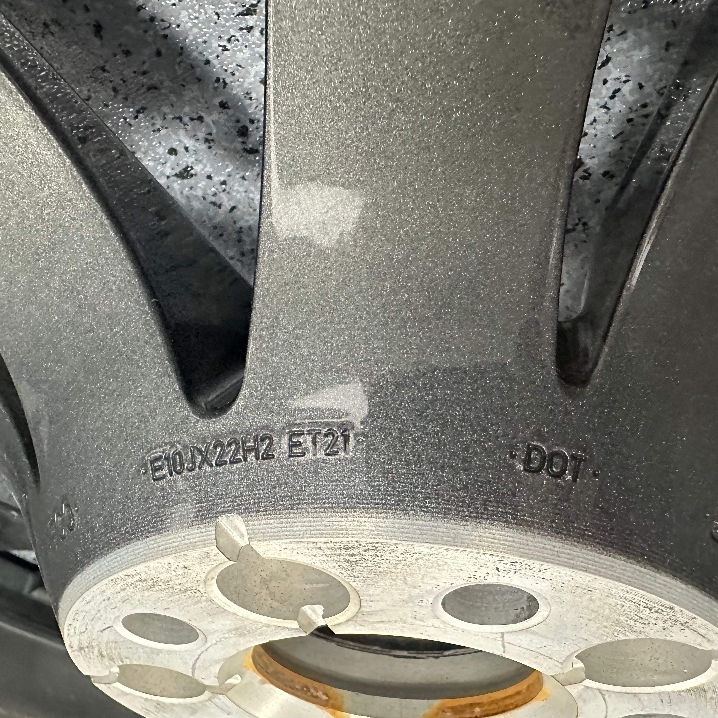 Audi Q8 22 inch original wheels