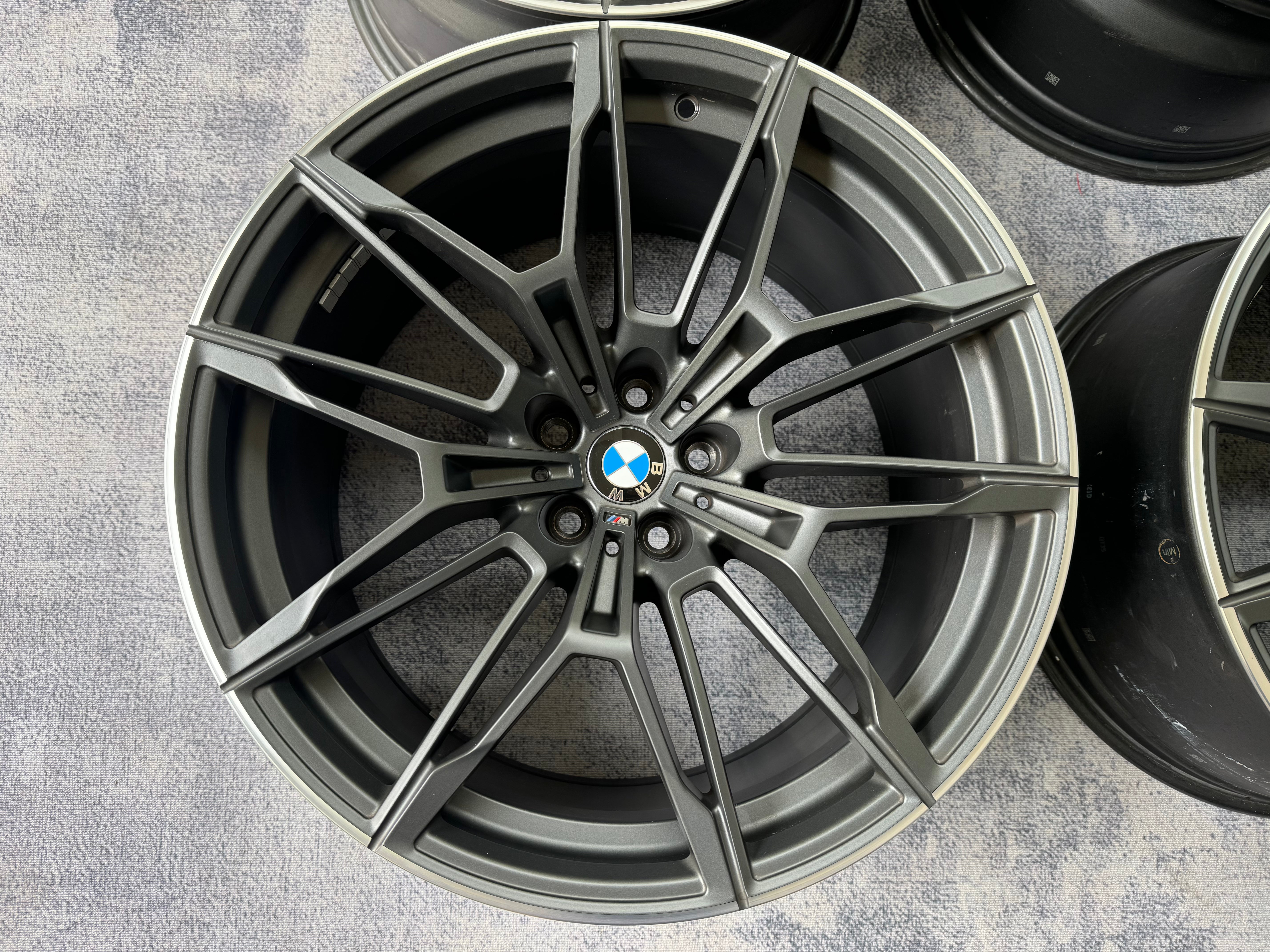 BMW M4 825M 19/20 inch gray original wheel