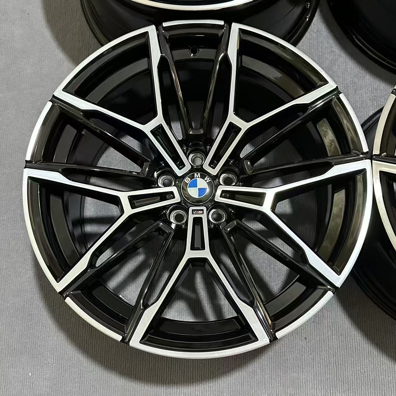BMW M4 825M 19/20 inch original wheel