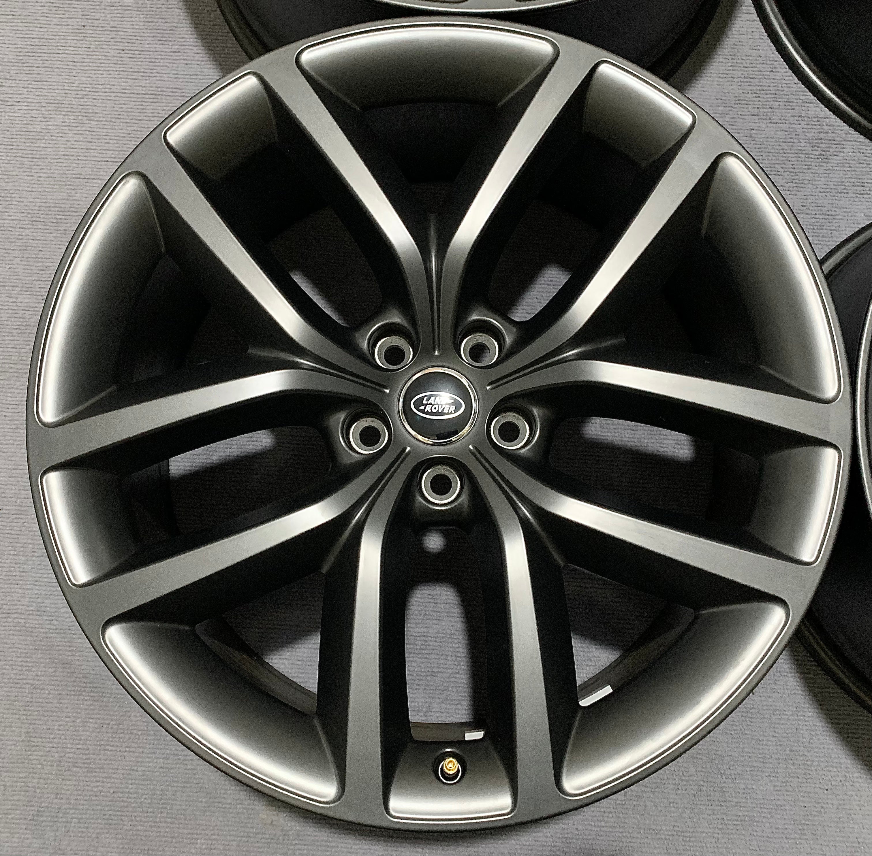 Land Rover Range Rover 22 inch Original wheels
