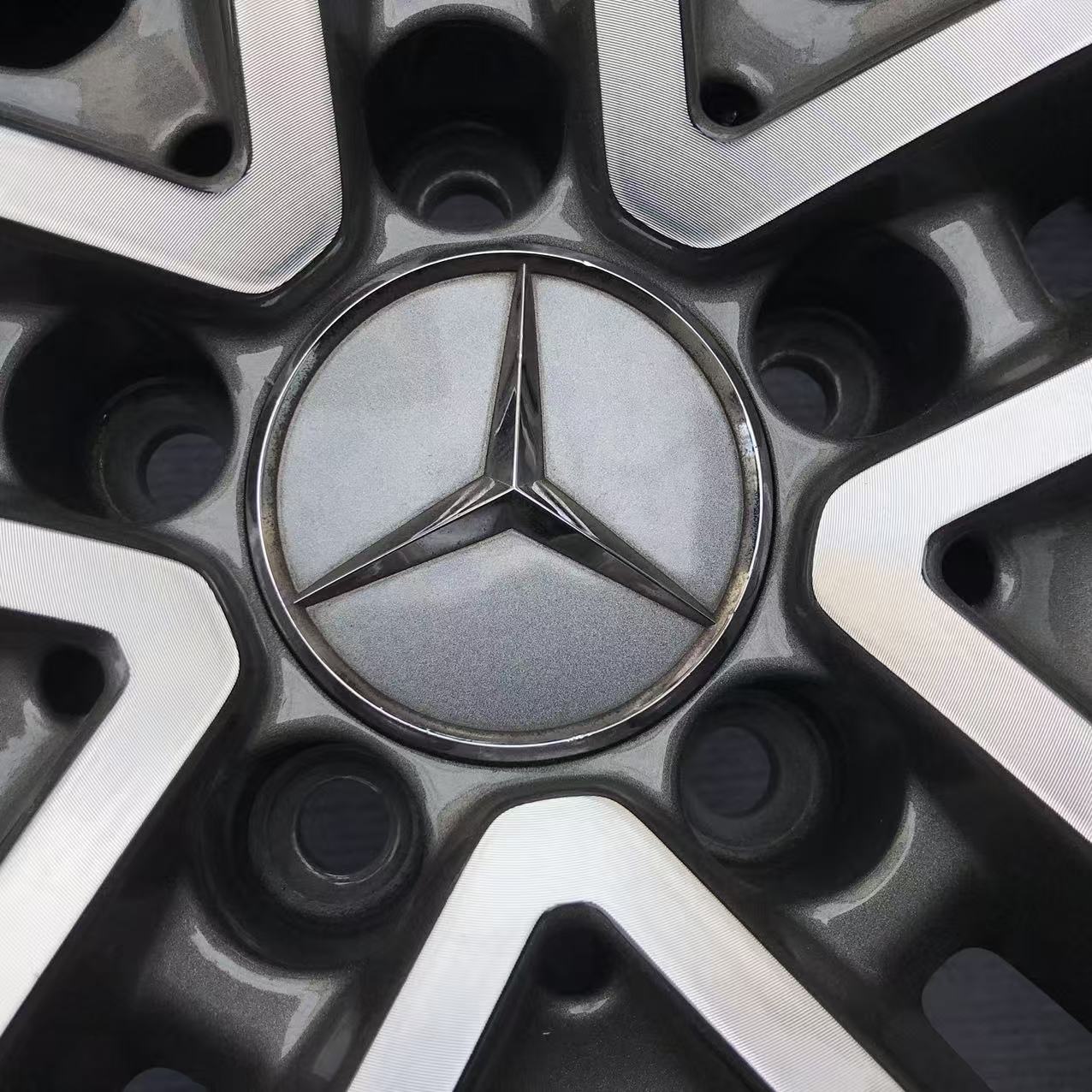 Mercedesbenz A35 19 inch original wheel