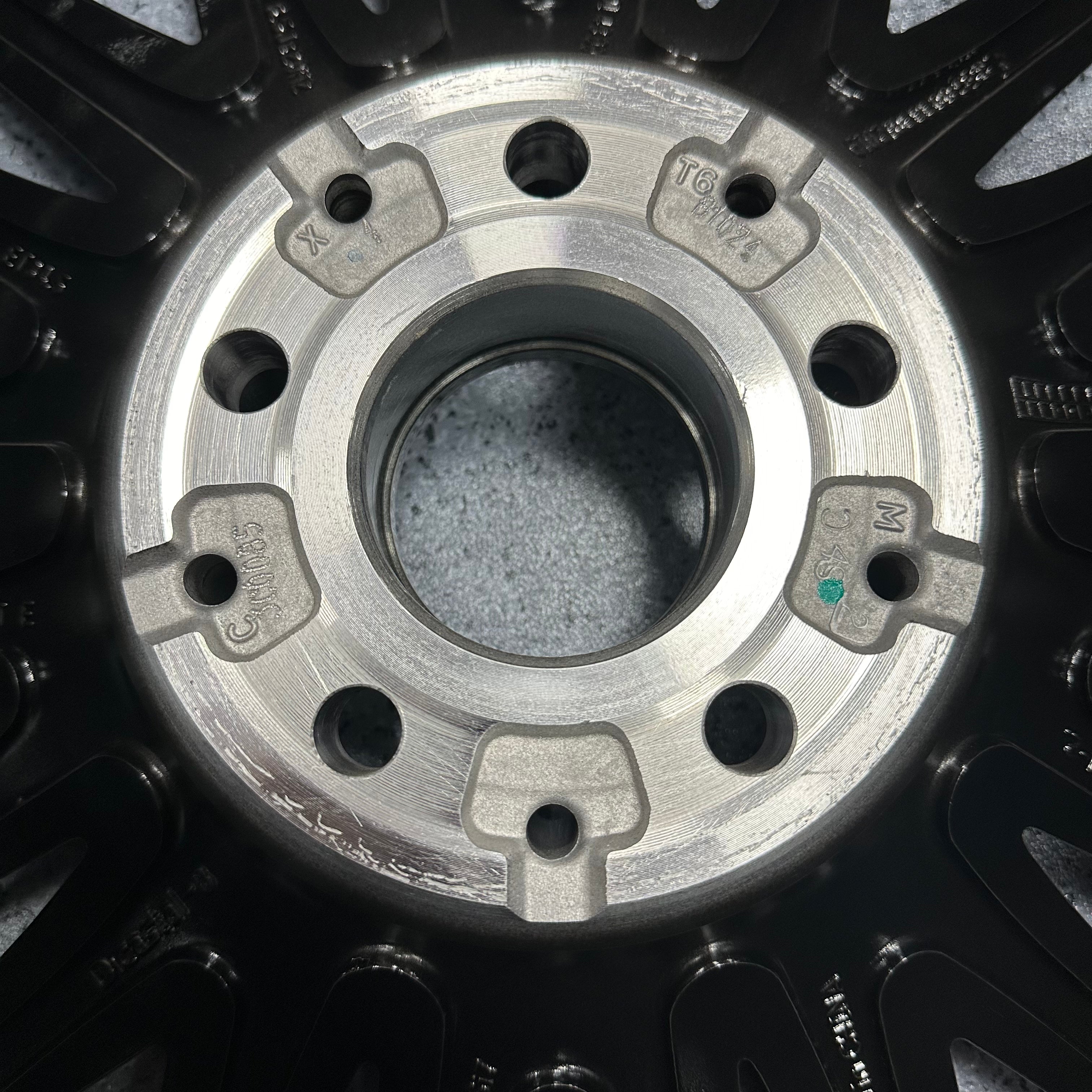 Mercedes benz GLC300 20 inch Original wheels