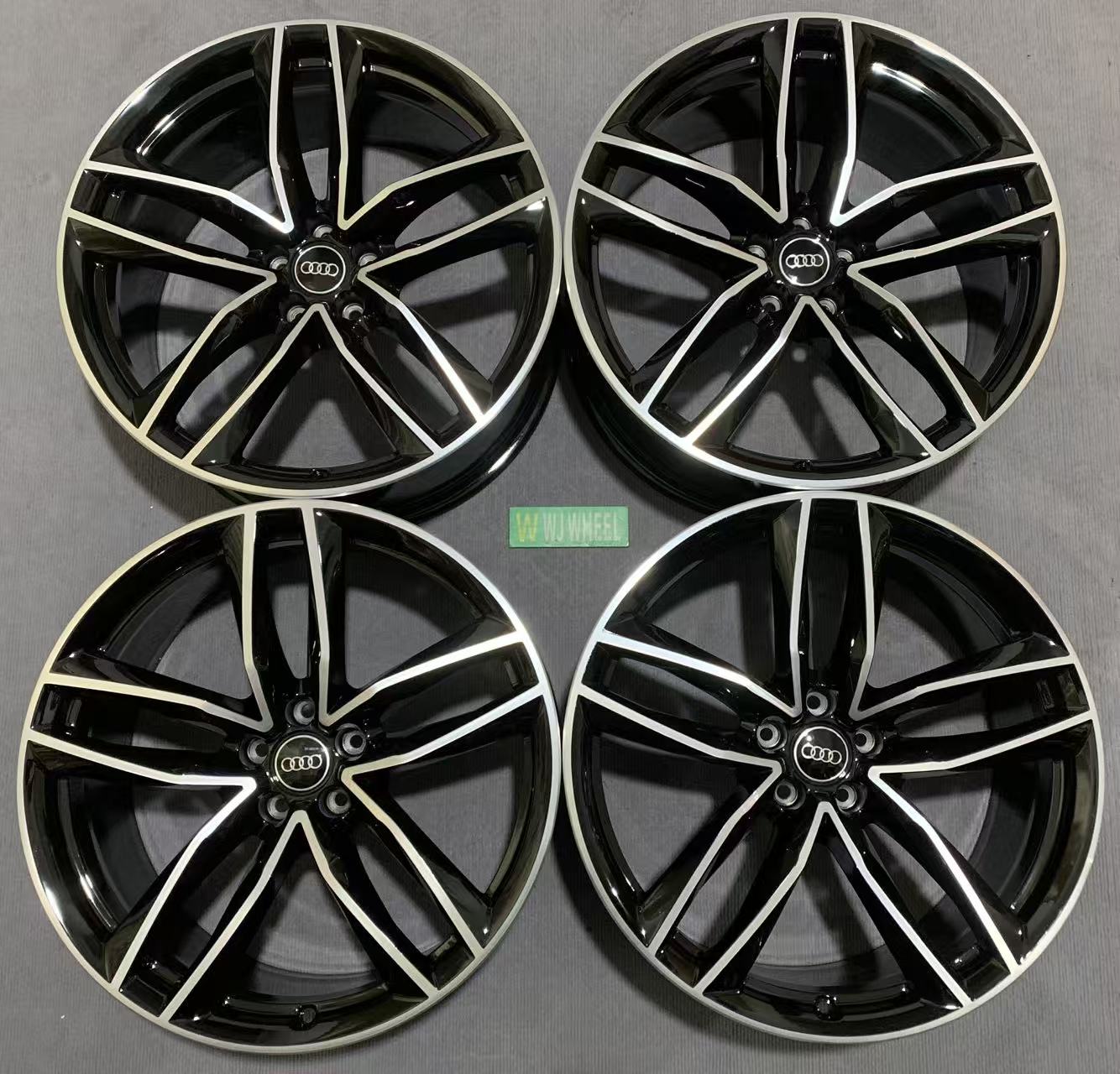 Audi RS6 21 inch original wheels